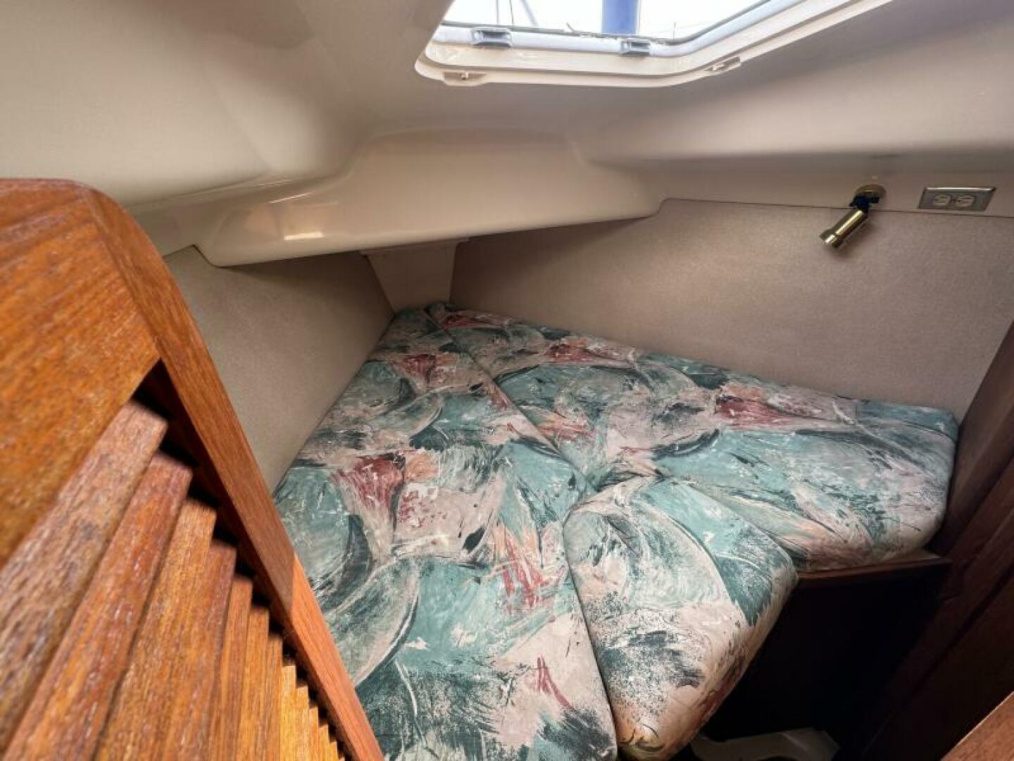 Gingerly 33ft Hunter Yacht For Sale
