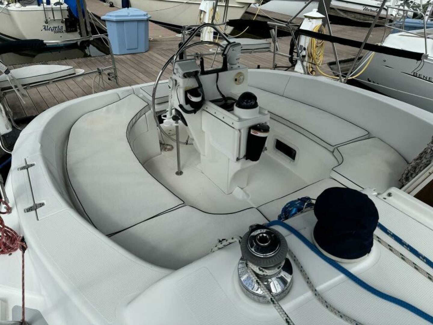 Gingerly 33ft Hunter Yacht For Sale