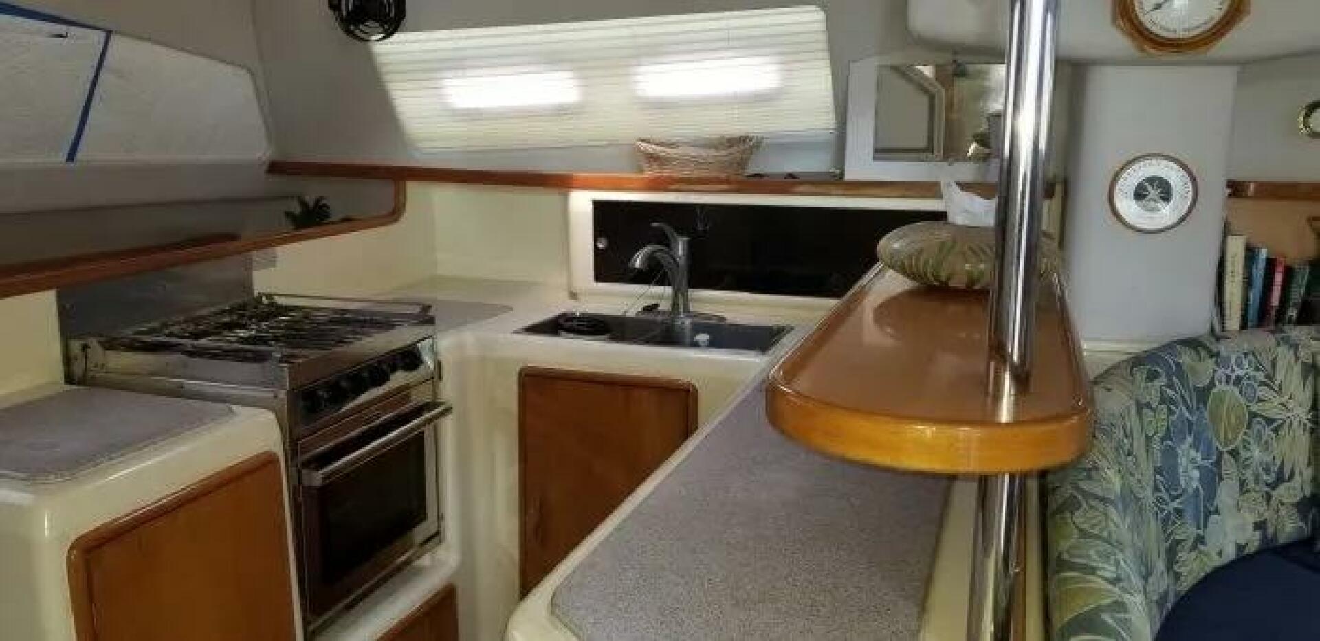 47ft Leopard Yacht For Sale