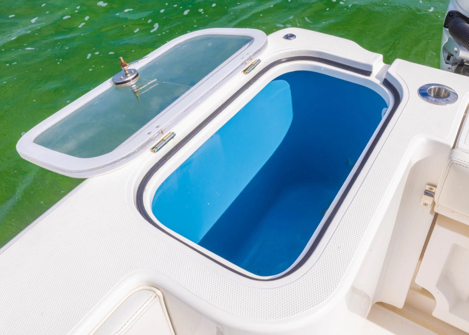 BlackWater 43 Sportfish Yacht For Sale