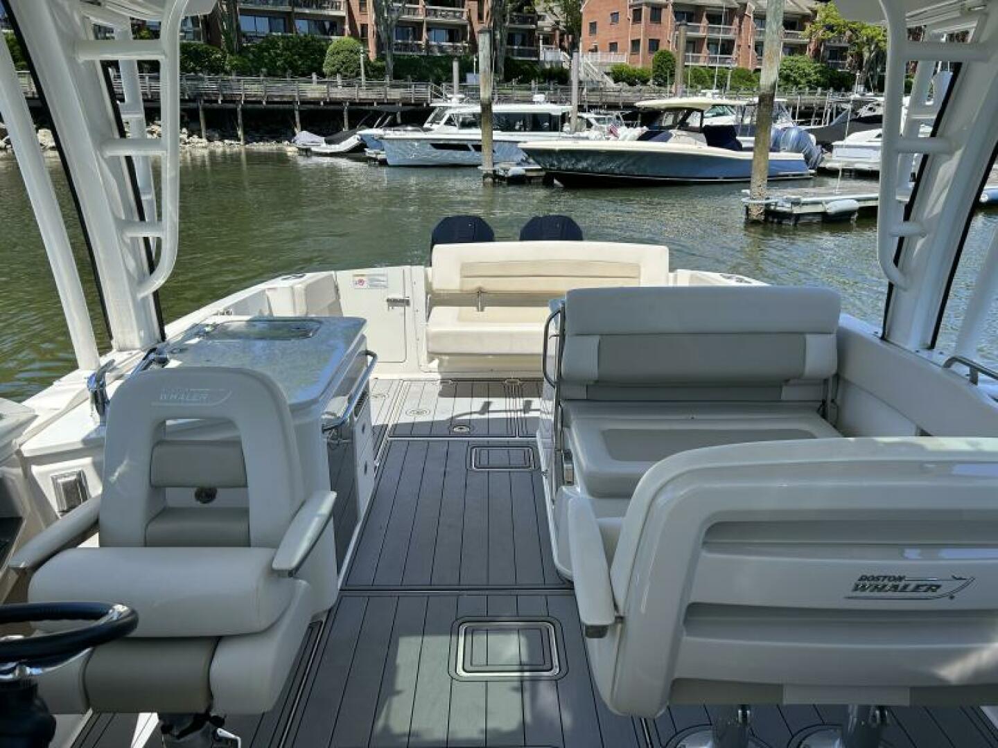 32ft Boston Whaler Yacht For Sale