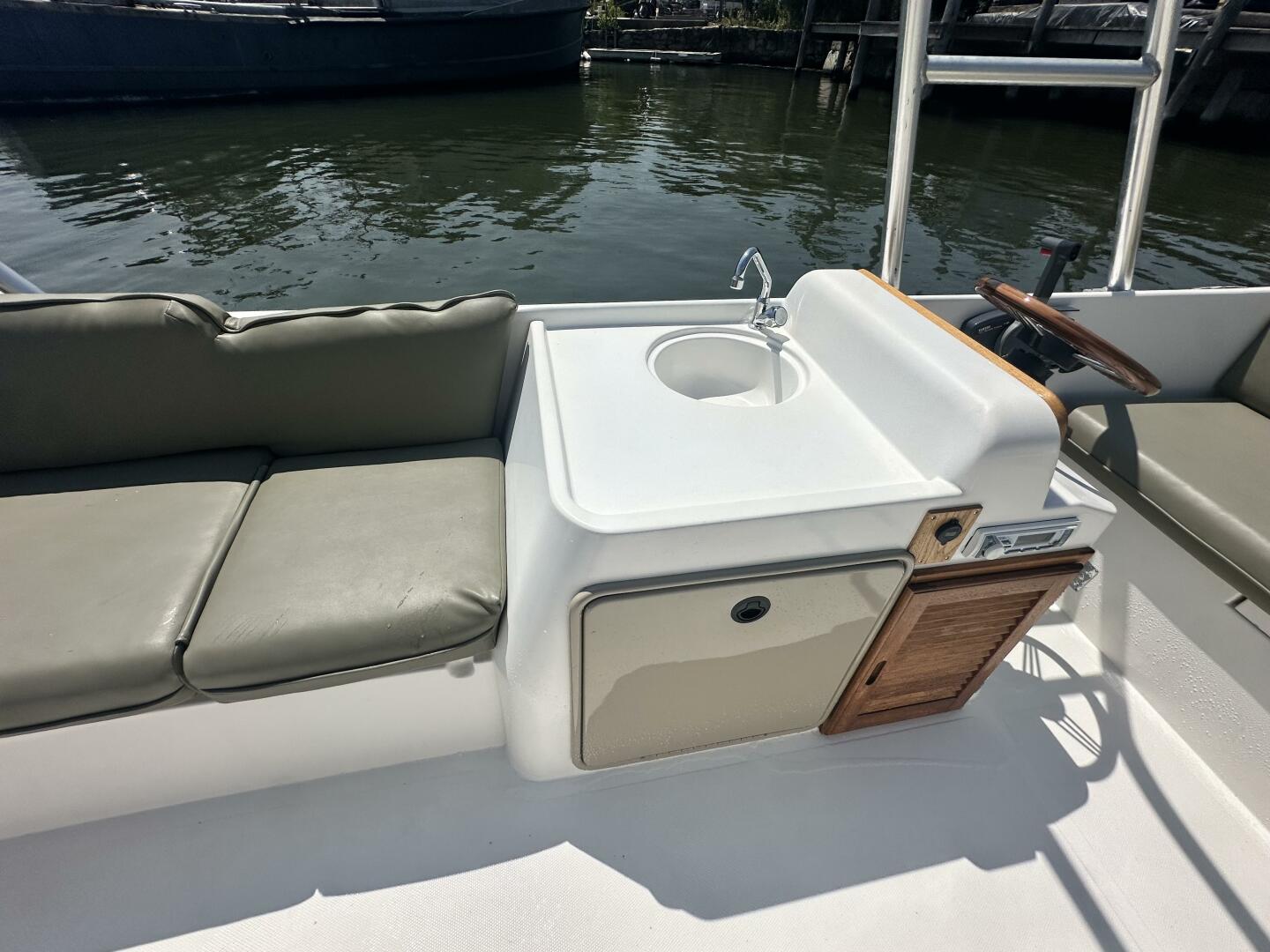 VISION 2 24ft Custom Yacht For Sale