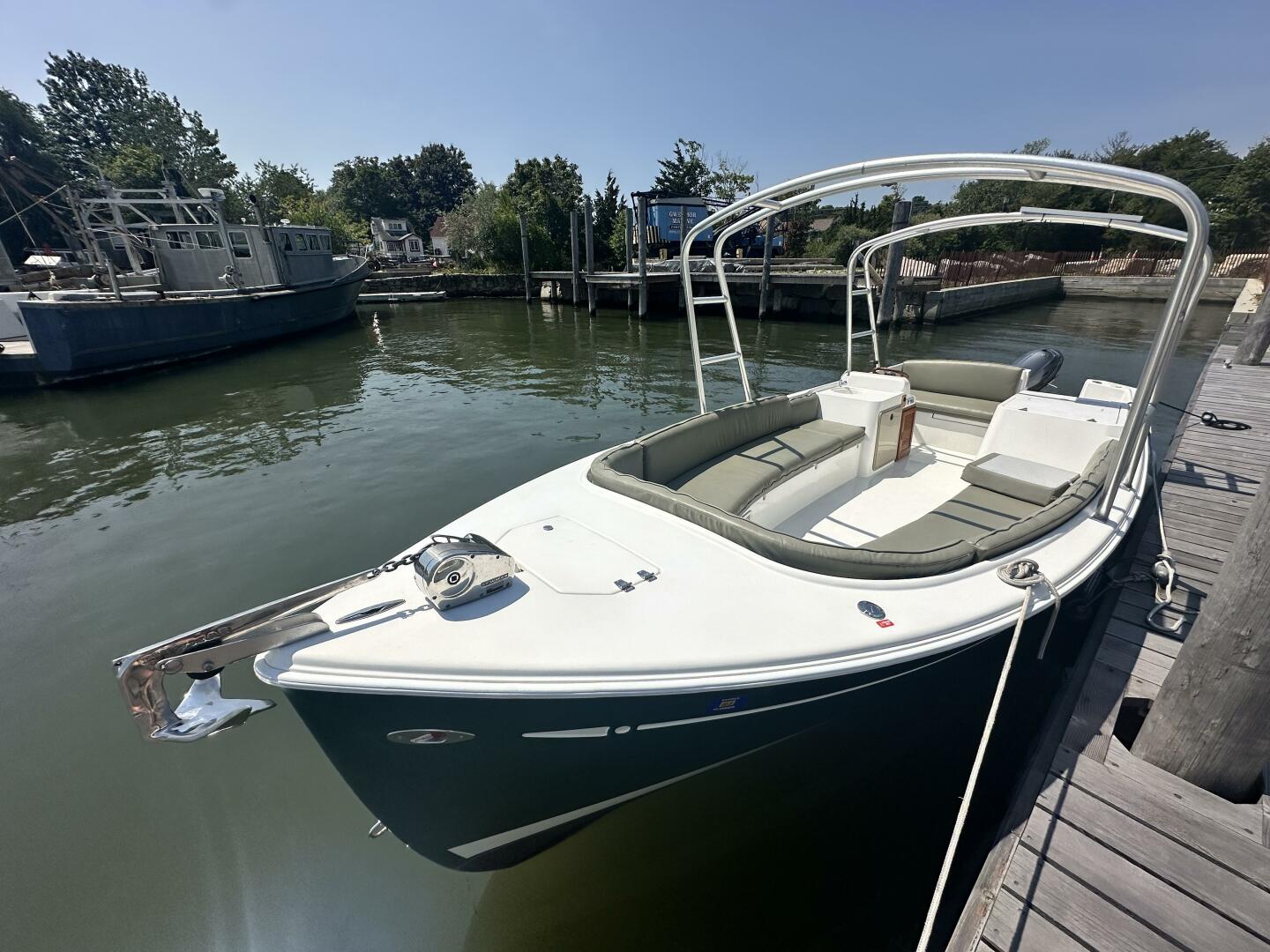 VISION 2 24ft Custom Yacht For Sale