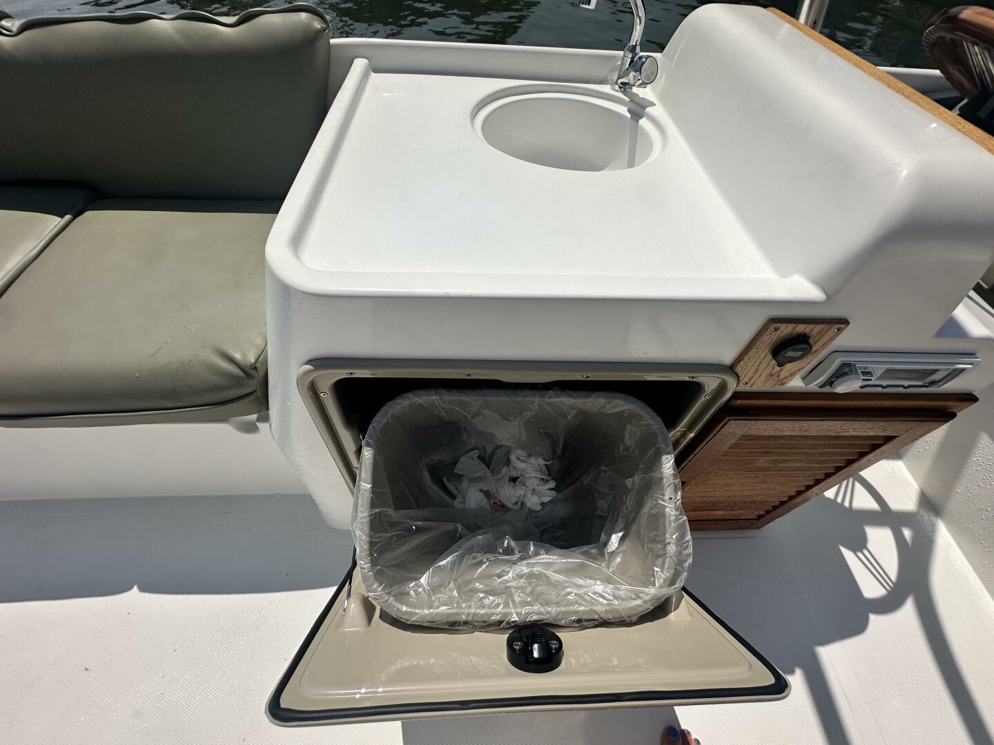 VISION 2 24ft Custom Yacht For Sale