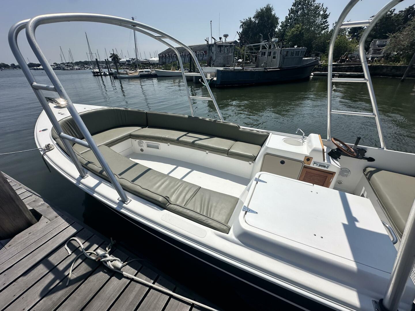 VISION 2 24ft Custom Yacht For Sale