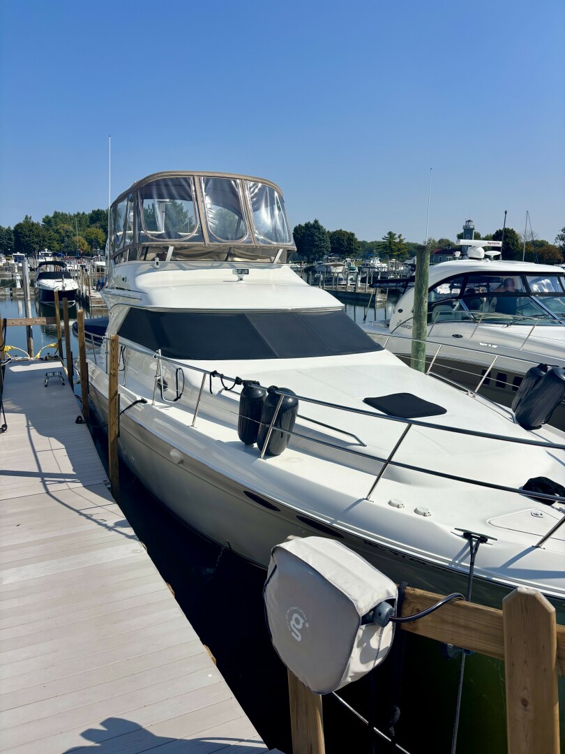 40ft Sea Ray Yacht For Sale