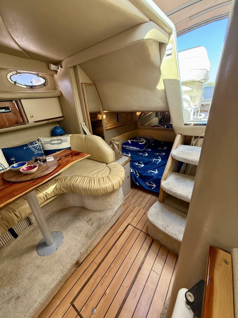 33ft Sea Ray Yacht For Sale