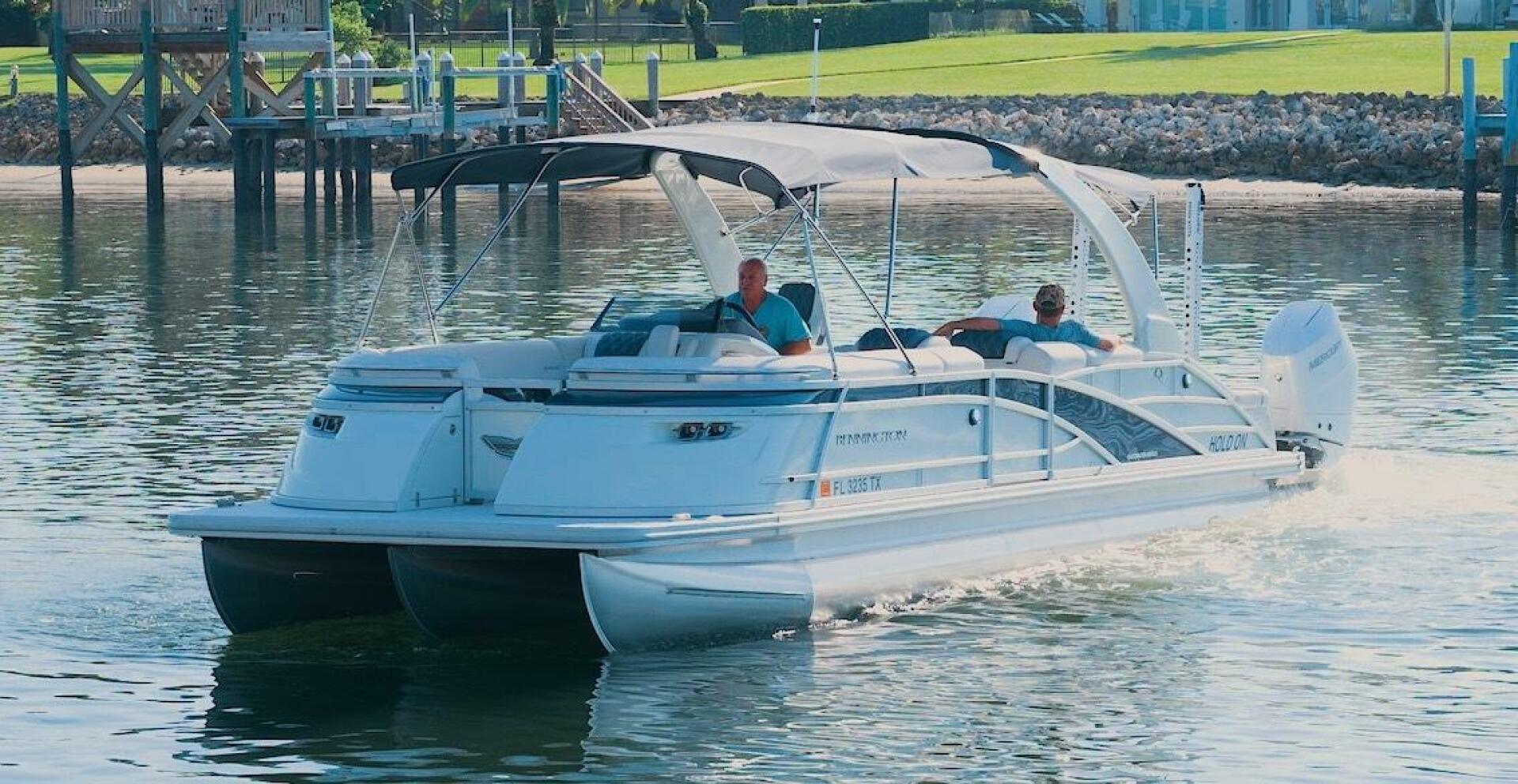 HOLD ON 30ft Bennington Yacht For Sale