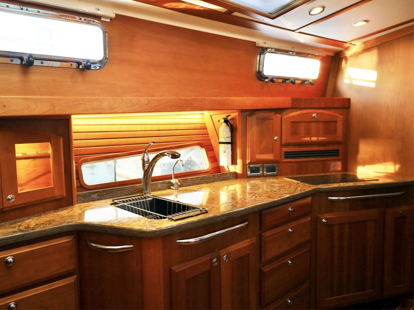 UNNAMED 48ft Sabre Yacht For Sale UNNAMED 48ft Sabre Yacht For Sale