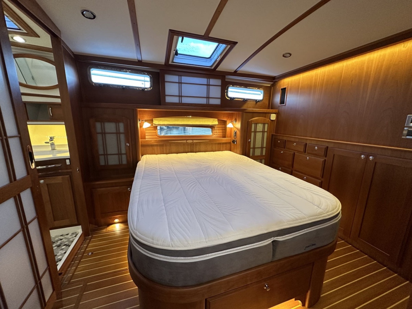 UNNAMED 48ft Sabre Yacht For Sale UNNAMED 48ft Sabre Yacht For Sale