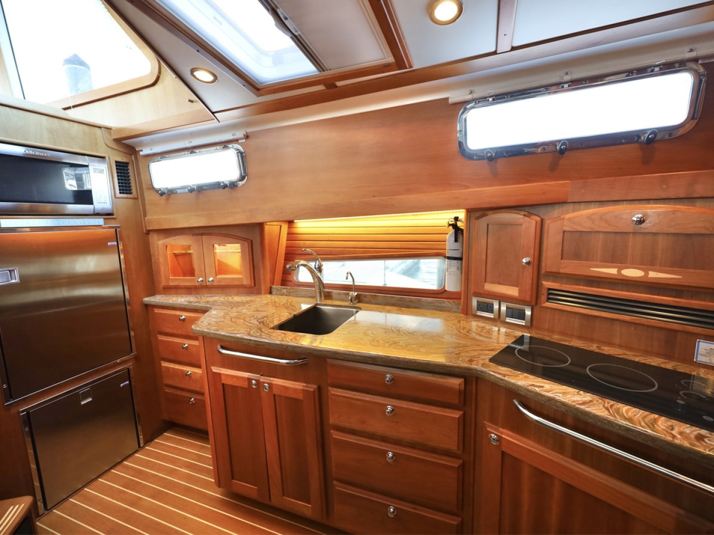 UNNAMED 48ft Sabre Yacht For Sale UNNAMED 48ft Sabre Yacht For Sale