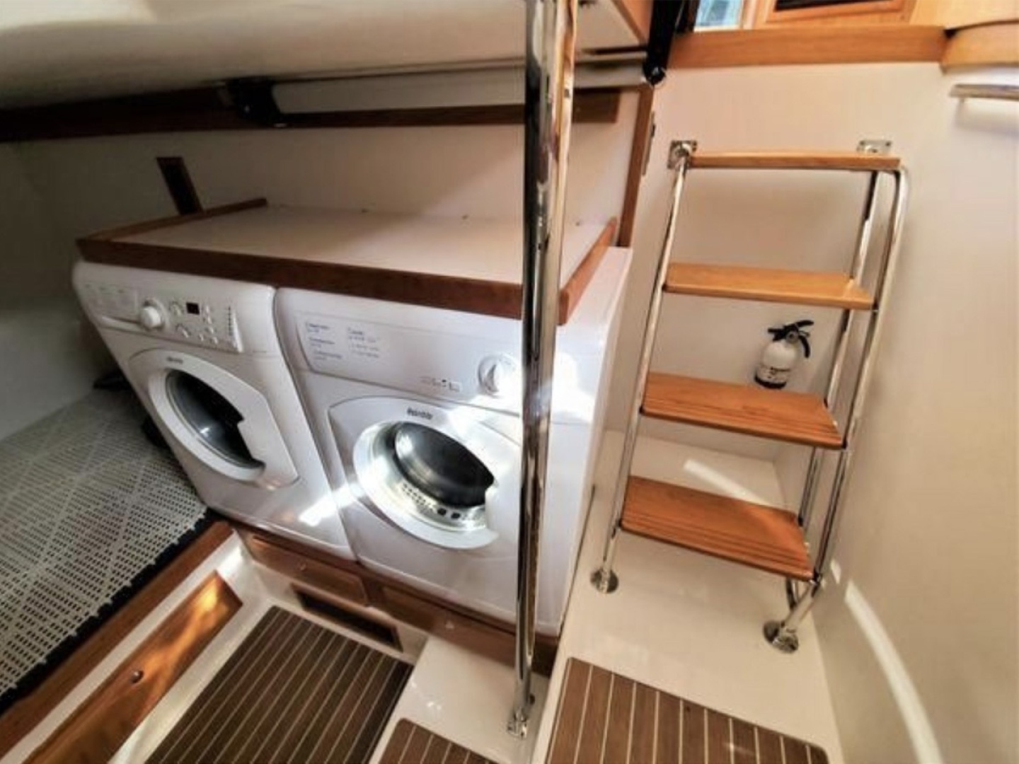 UNNAMED 48ft Sabre Yacht For Sale UNNAMED 48ft Sabre Yacht For Sale