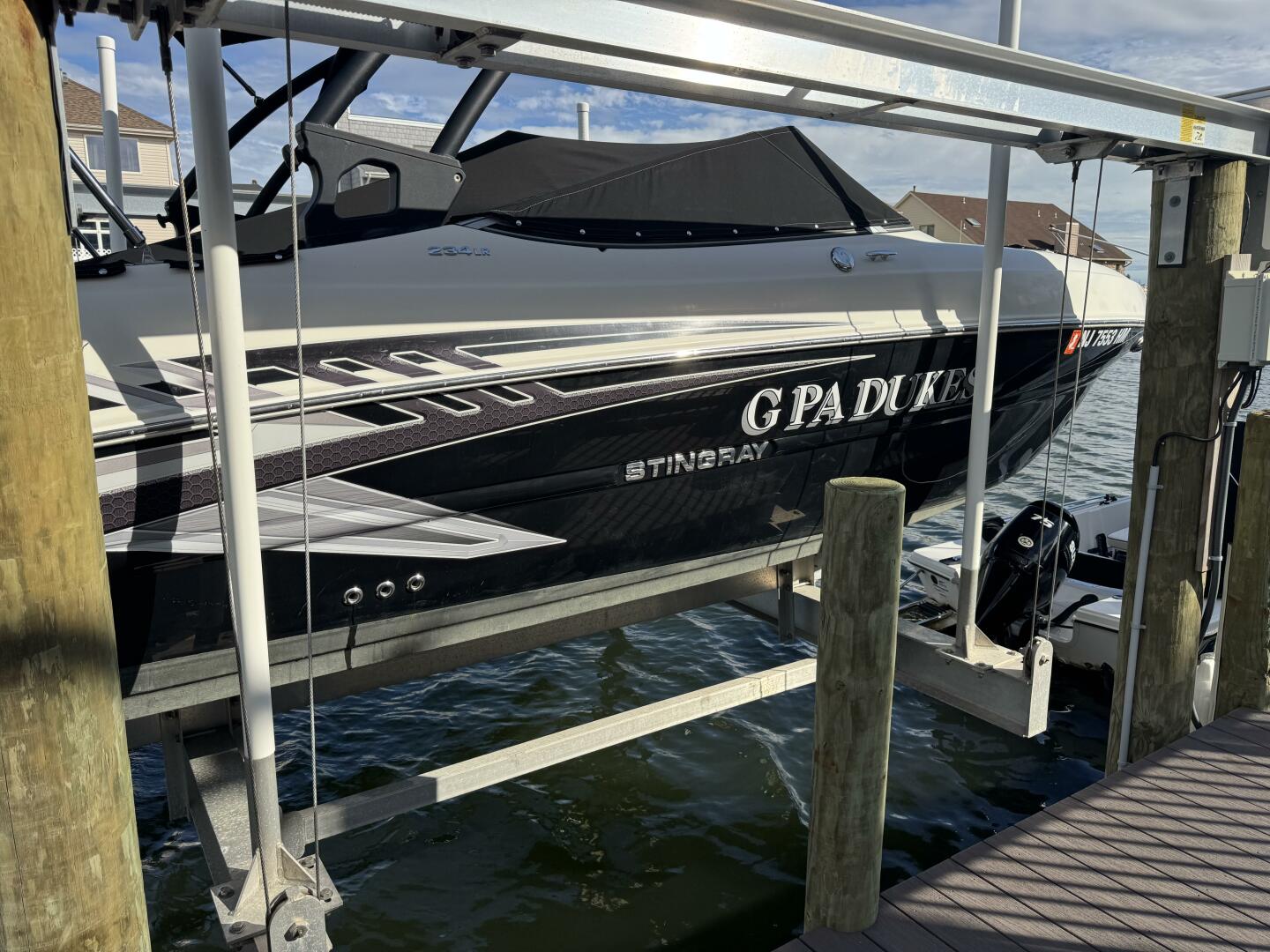 23ft Stingray Yacht For Sale