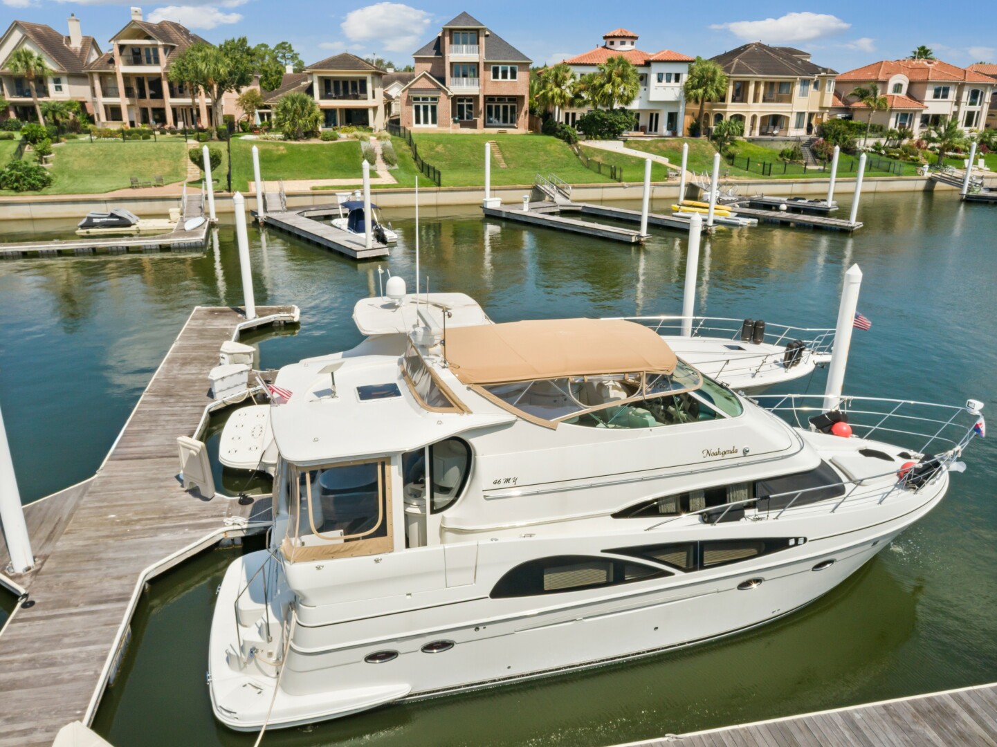Noahgenda 46ft Carver Yacht For Sale