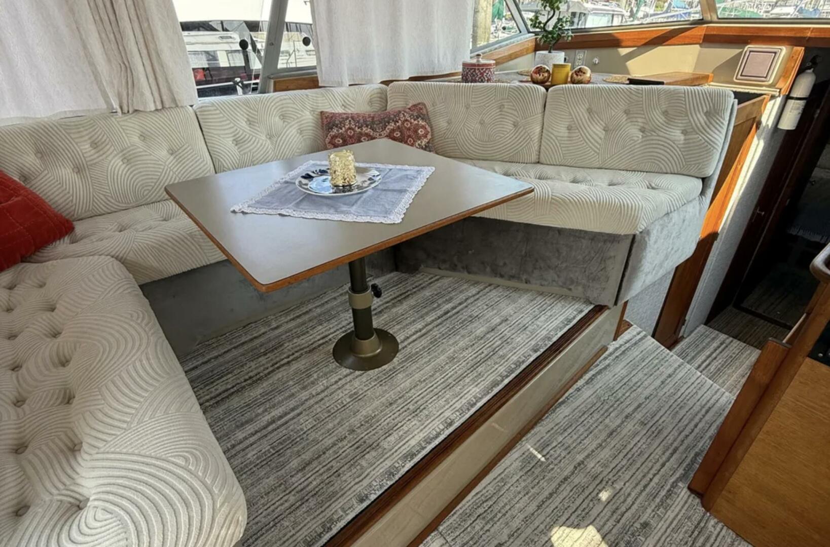 40ft Bayliner Yacht For Sale