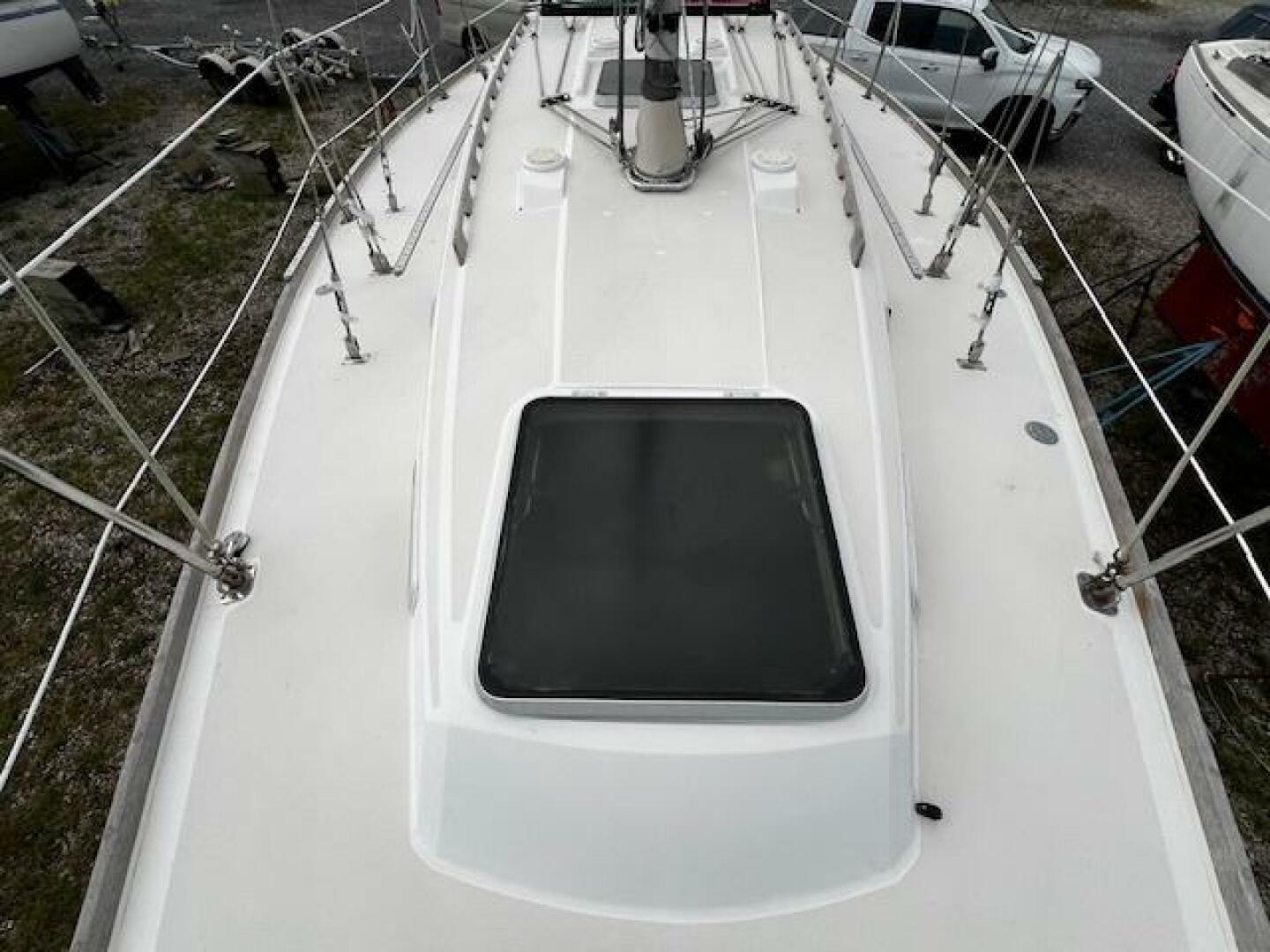 Bomar hatch