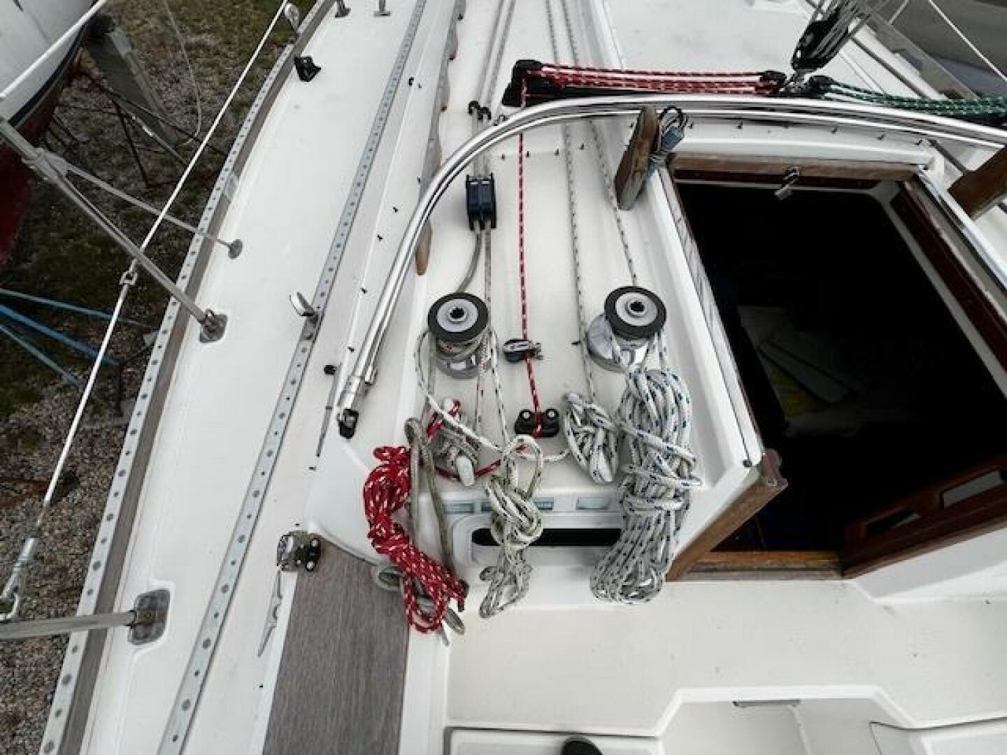 Port Lewmar winches