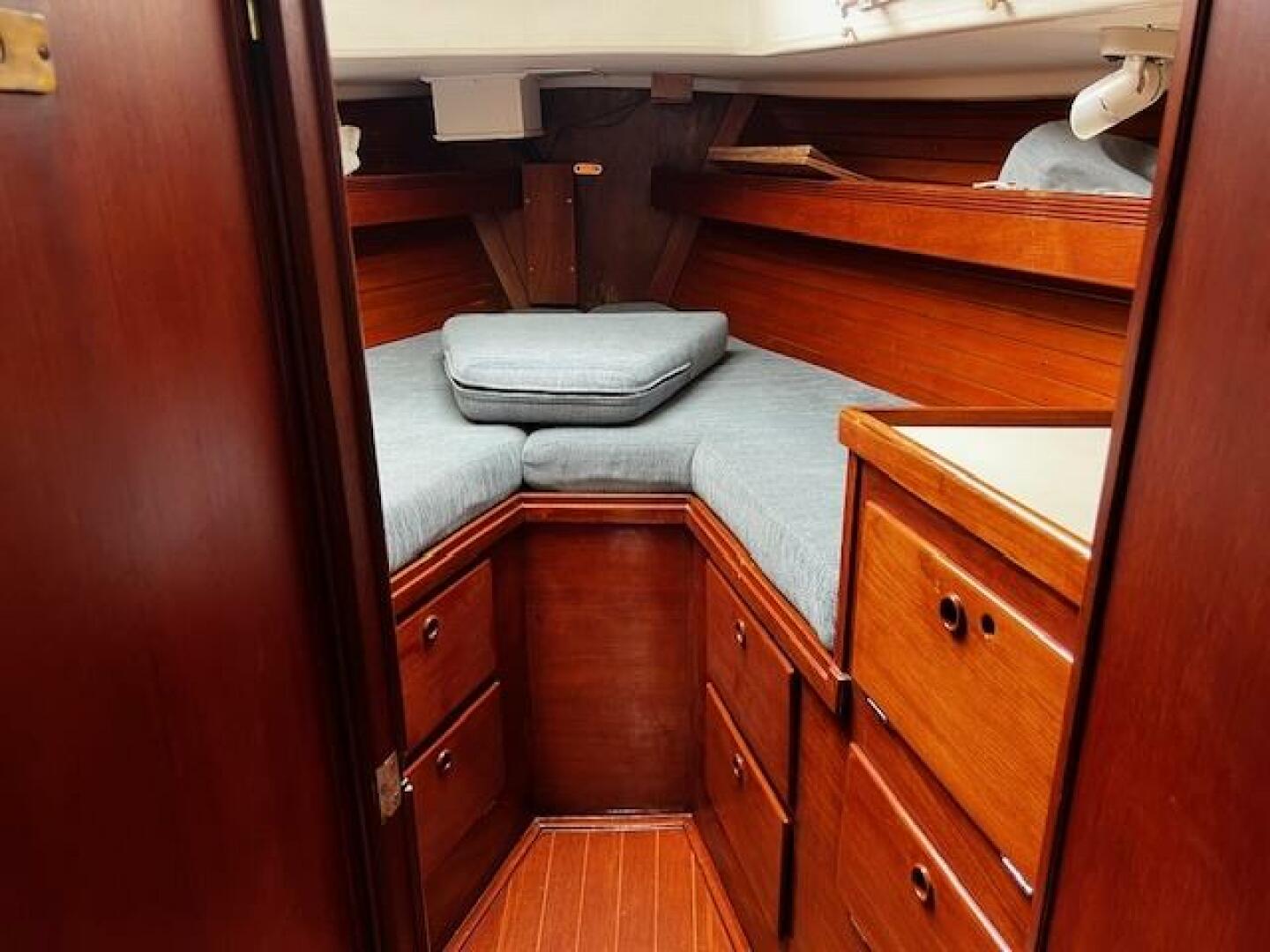 Fwd, berth