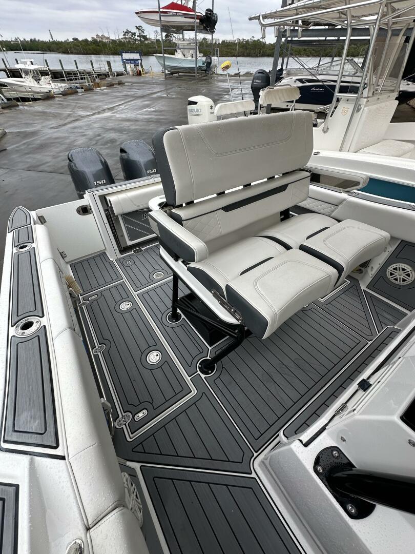Helm Seating