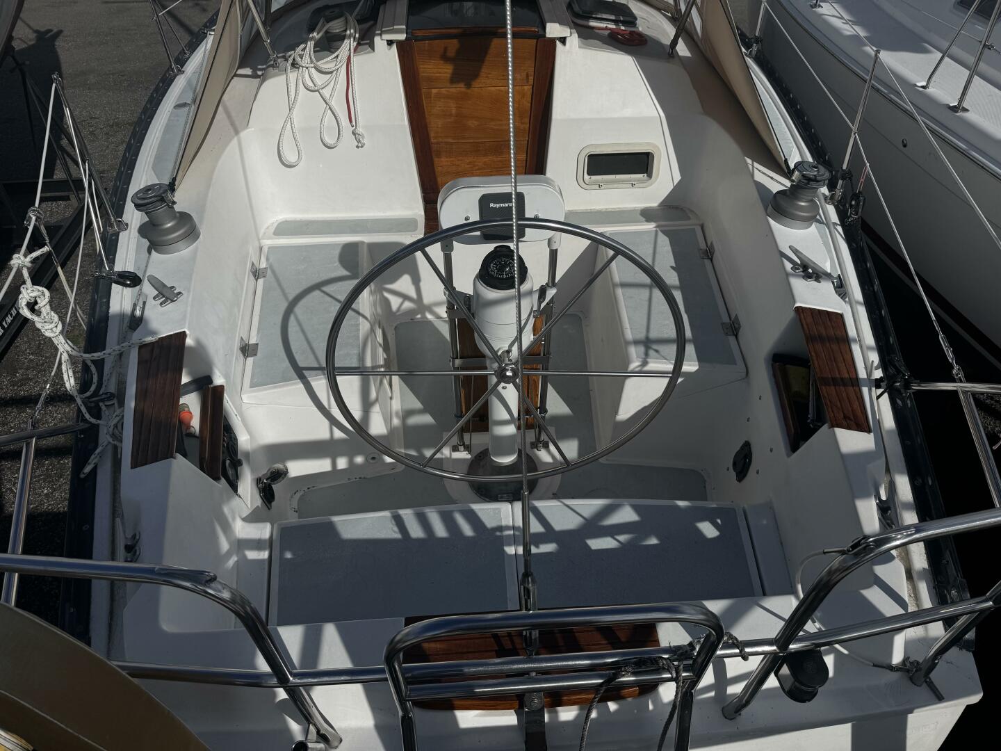 37ft Hunter Yacht For Sale 37ft Hunter Yacht For Sale