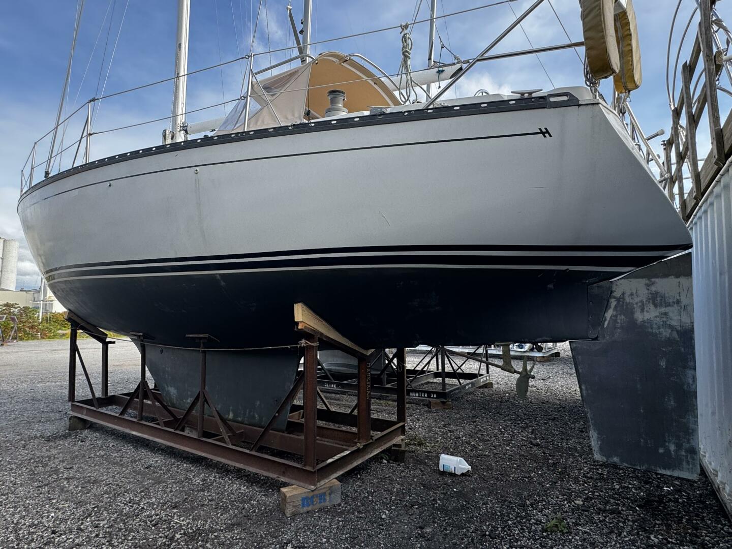 37ft Hunter Yacht For Sale 37ft Hunter Yacht For Sale