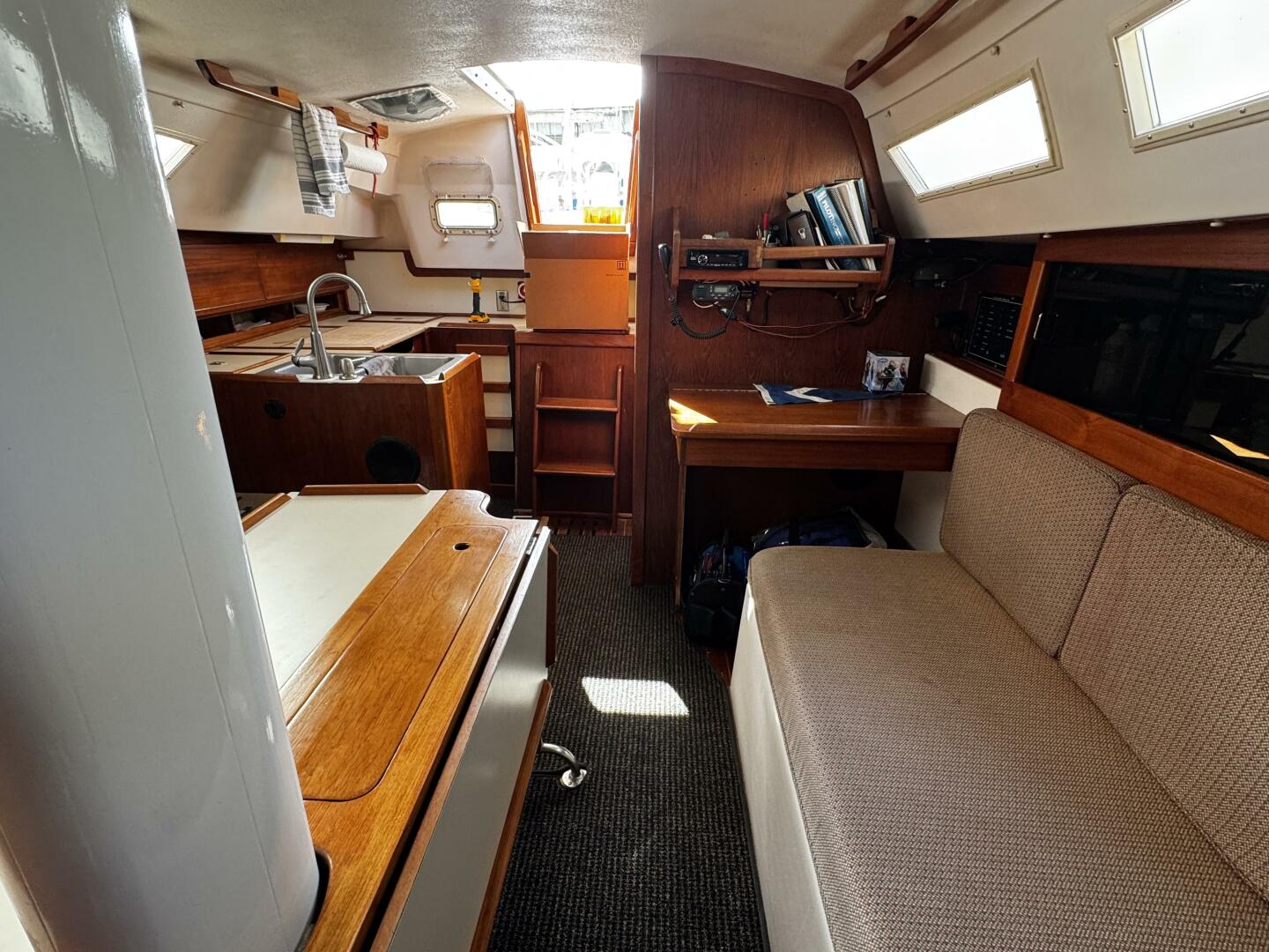 37ft Hunter Yacht For Sale 37ft Hunter Yacht For Sale