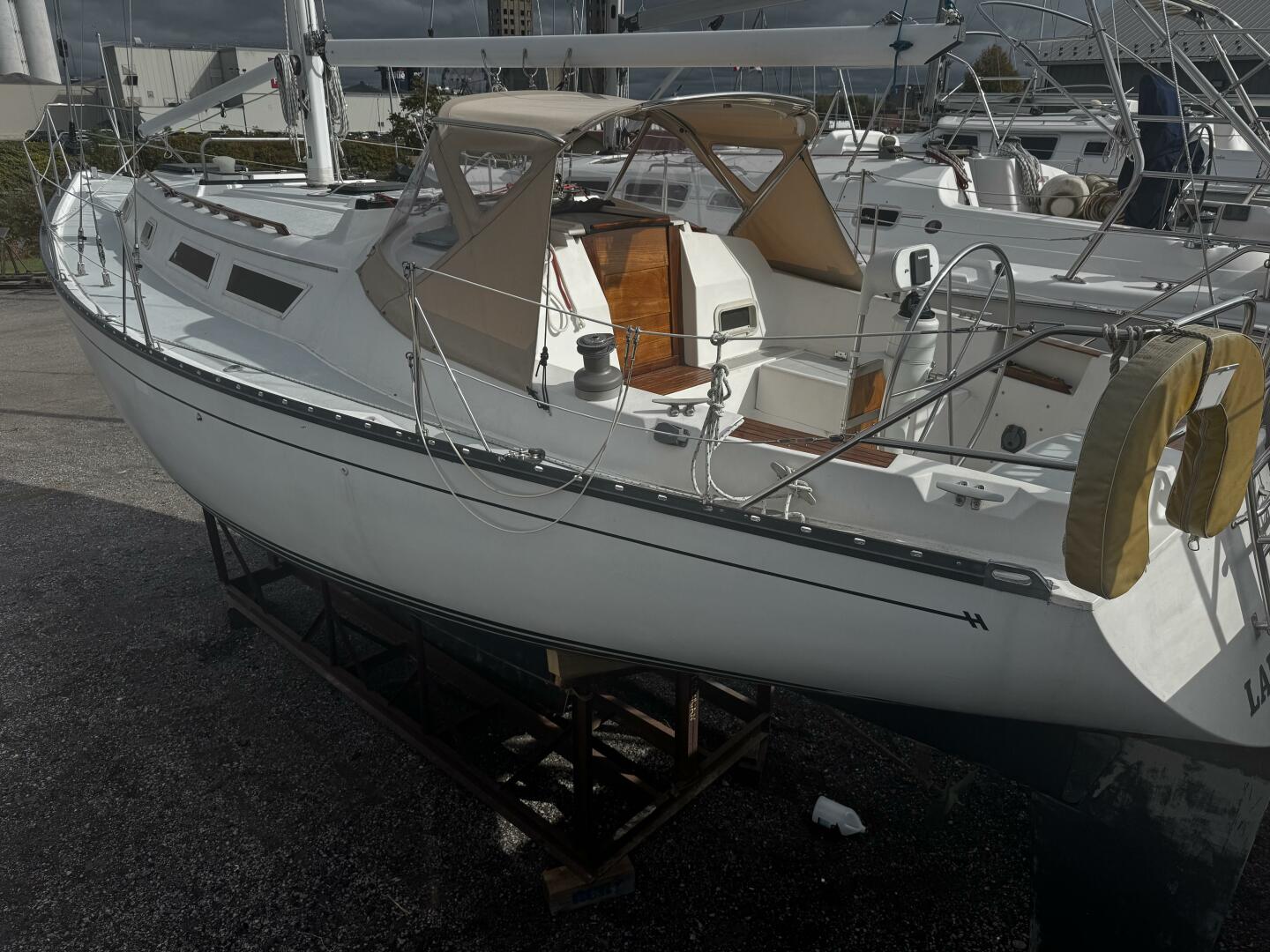 37ft Hunter Yacht For Sale 37ft Hunter Yacht For Sale