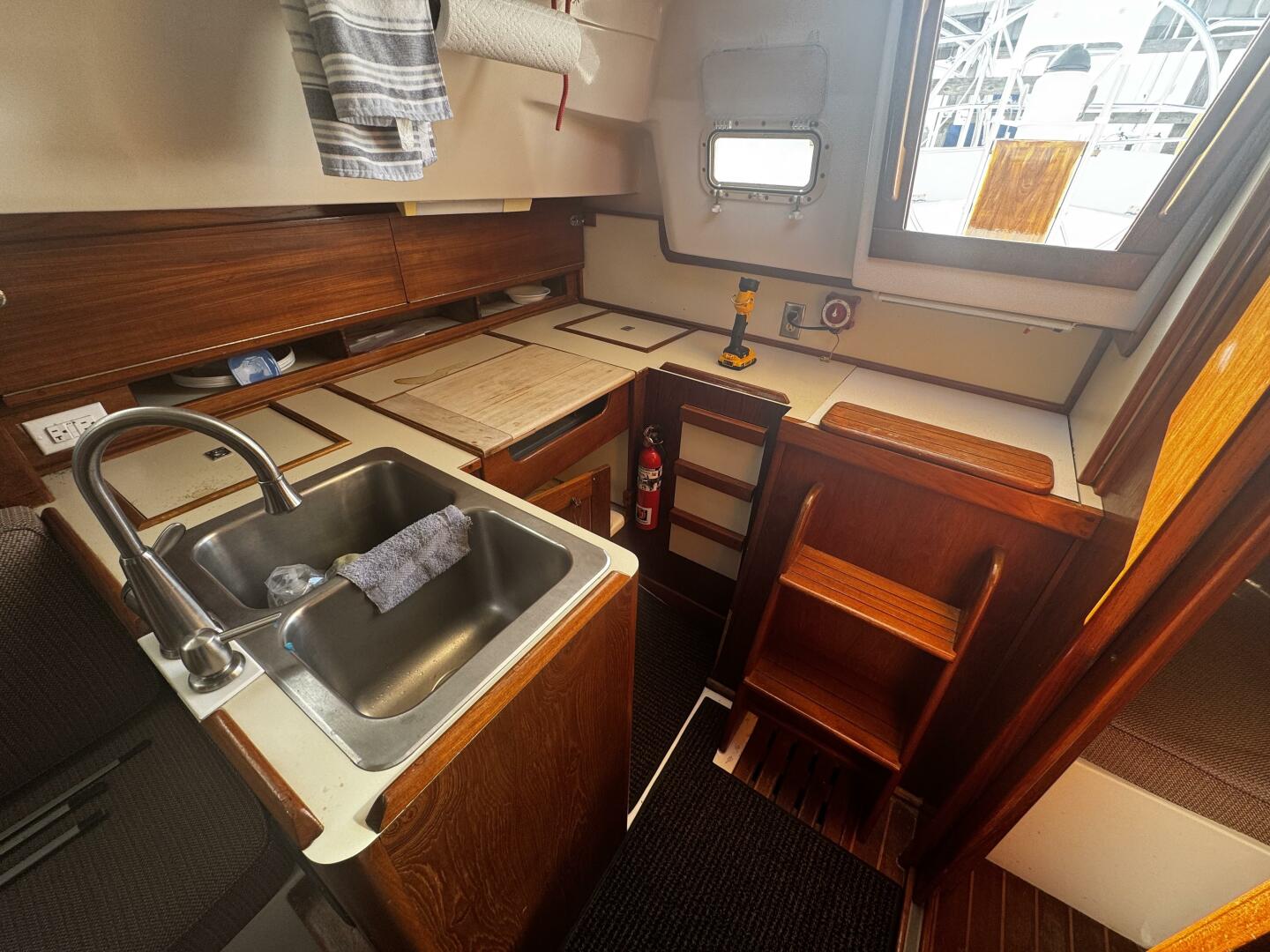 37ft Hunter Yacht For Sale 37ft Hunter Yacht For Sale