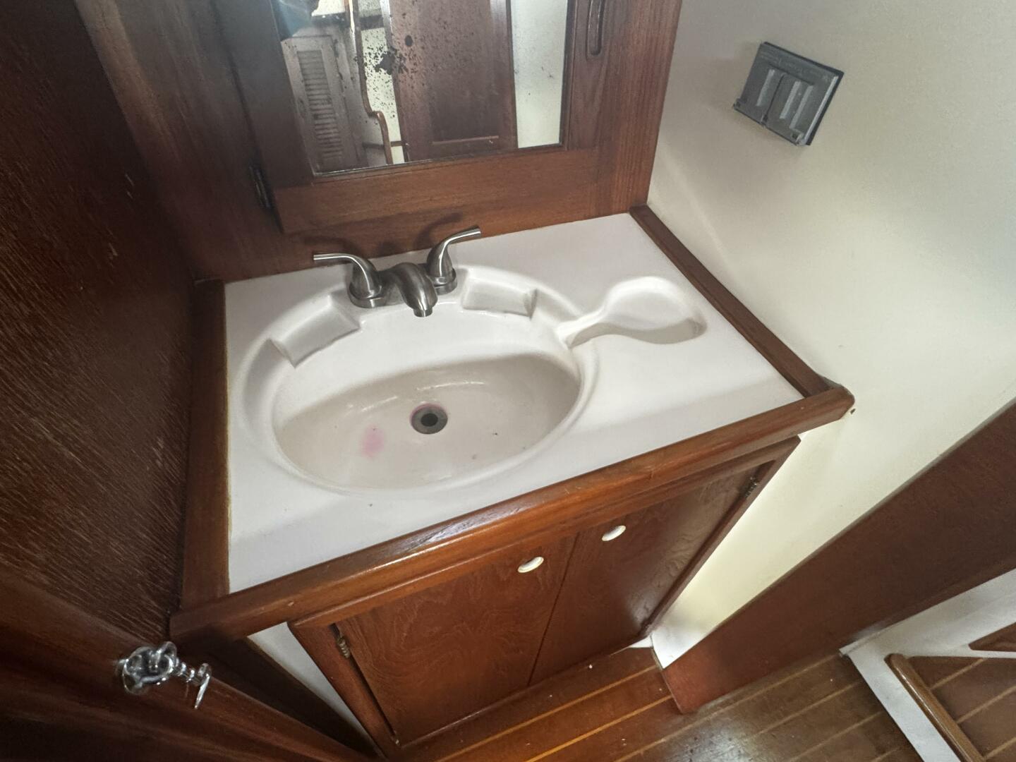 37ft Hunter Yacht For Sale 37ft Hunter Yacht For Sale