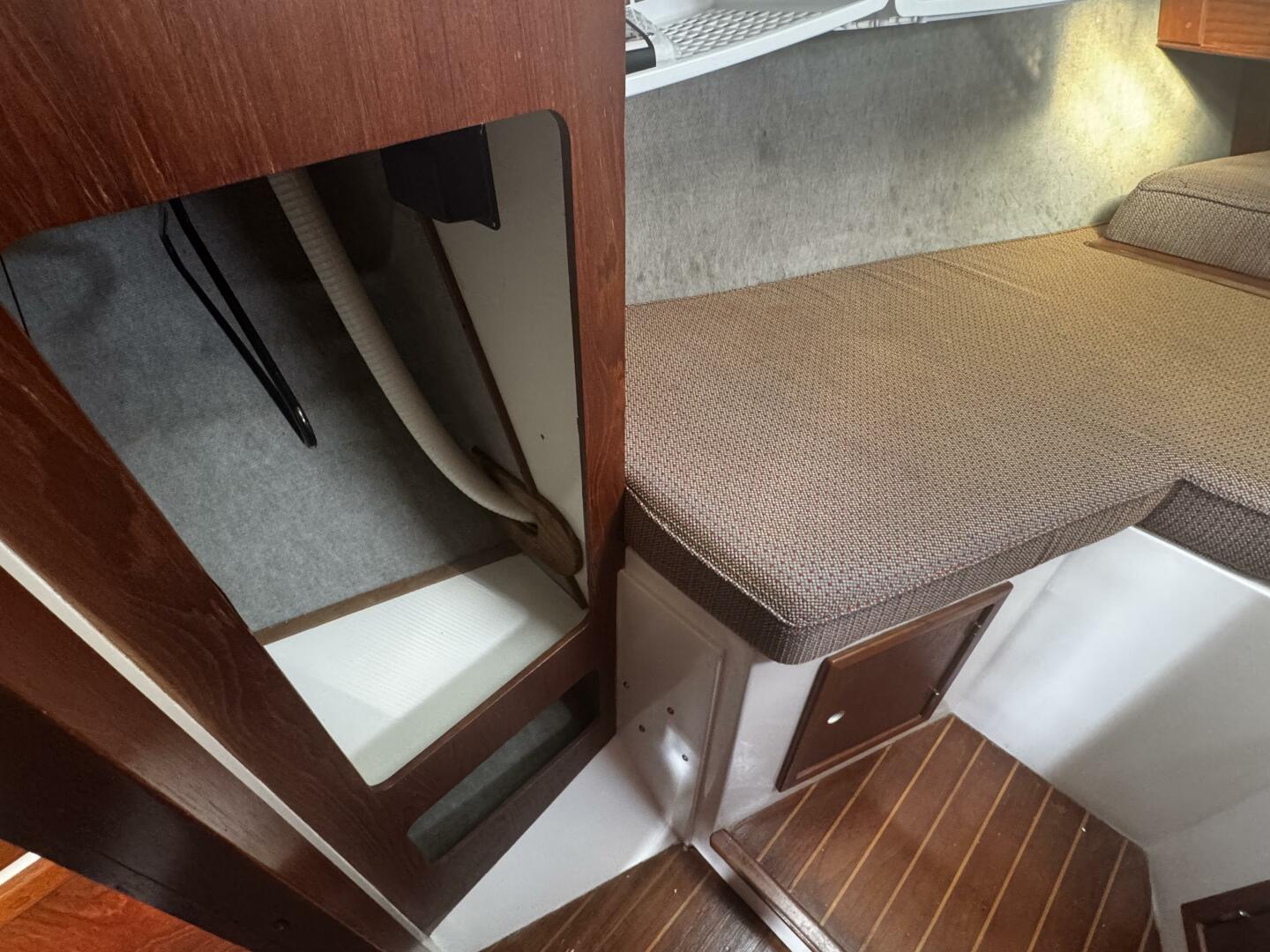 37ft Hunter Yacht For Sale 37ft Hunter Yacht For Sale