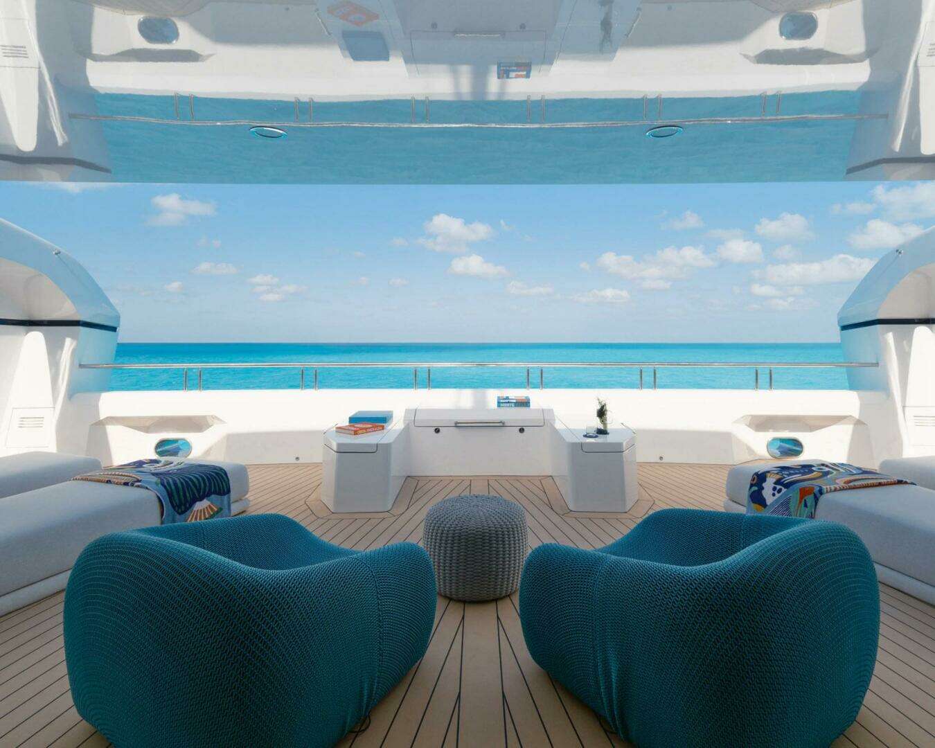 118ft Silver Yachts Yacht For Sale 118ft Silver Yachts Yacht For Sale