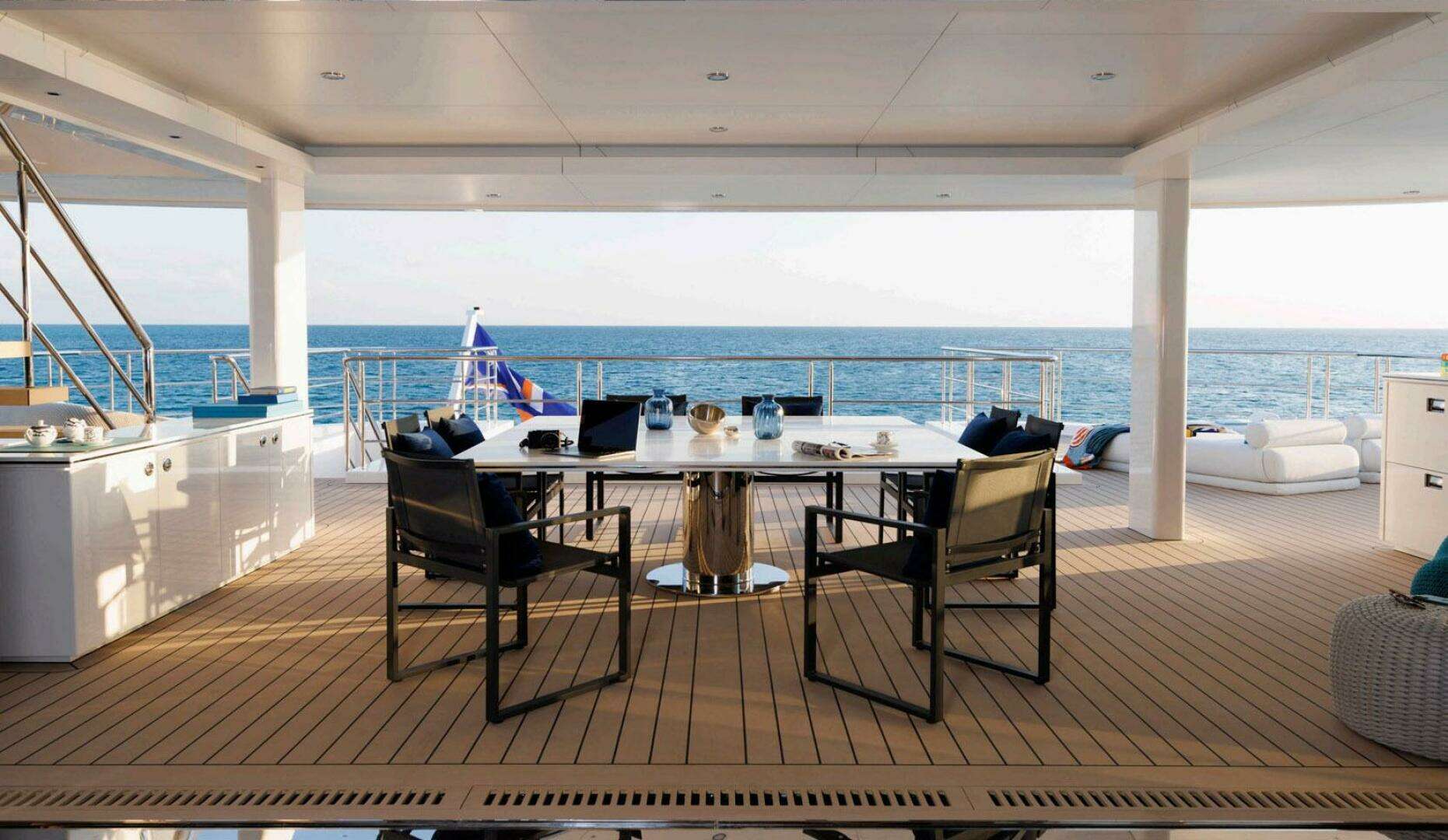 118ft Silver Yachts Yacht For Sale 118ft Silver Yachts Yacht For Sale