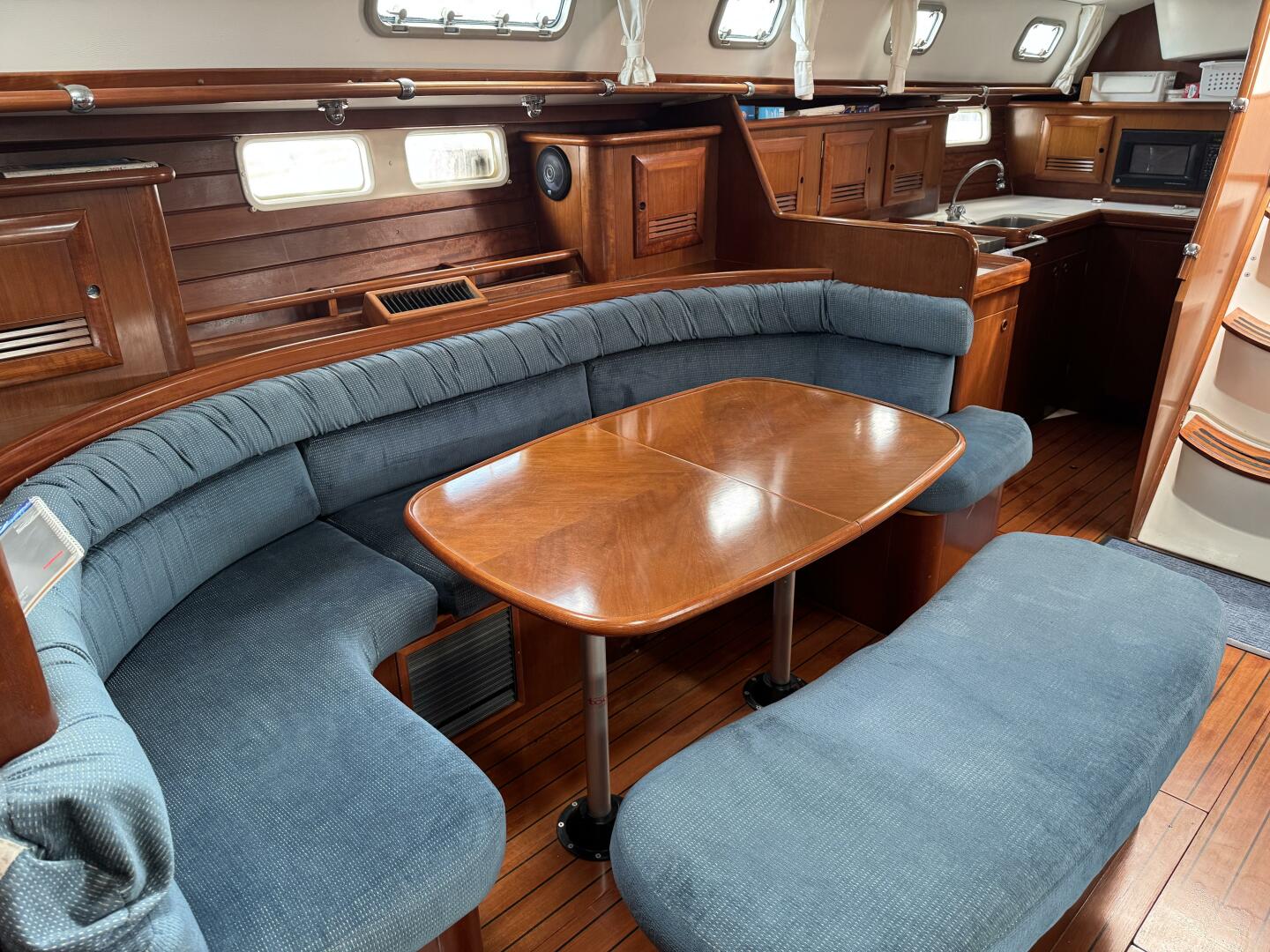 Pura Vida 46ft Beneteau Yacht For Sale Pura Vida 46ft Beneteau Yacht For Sale