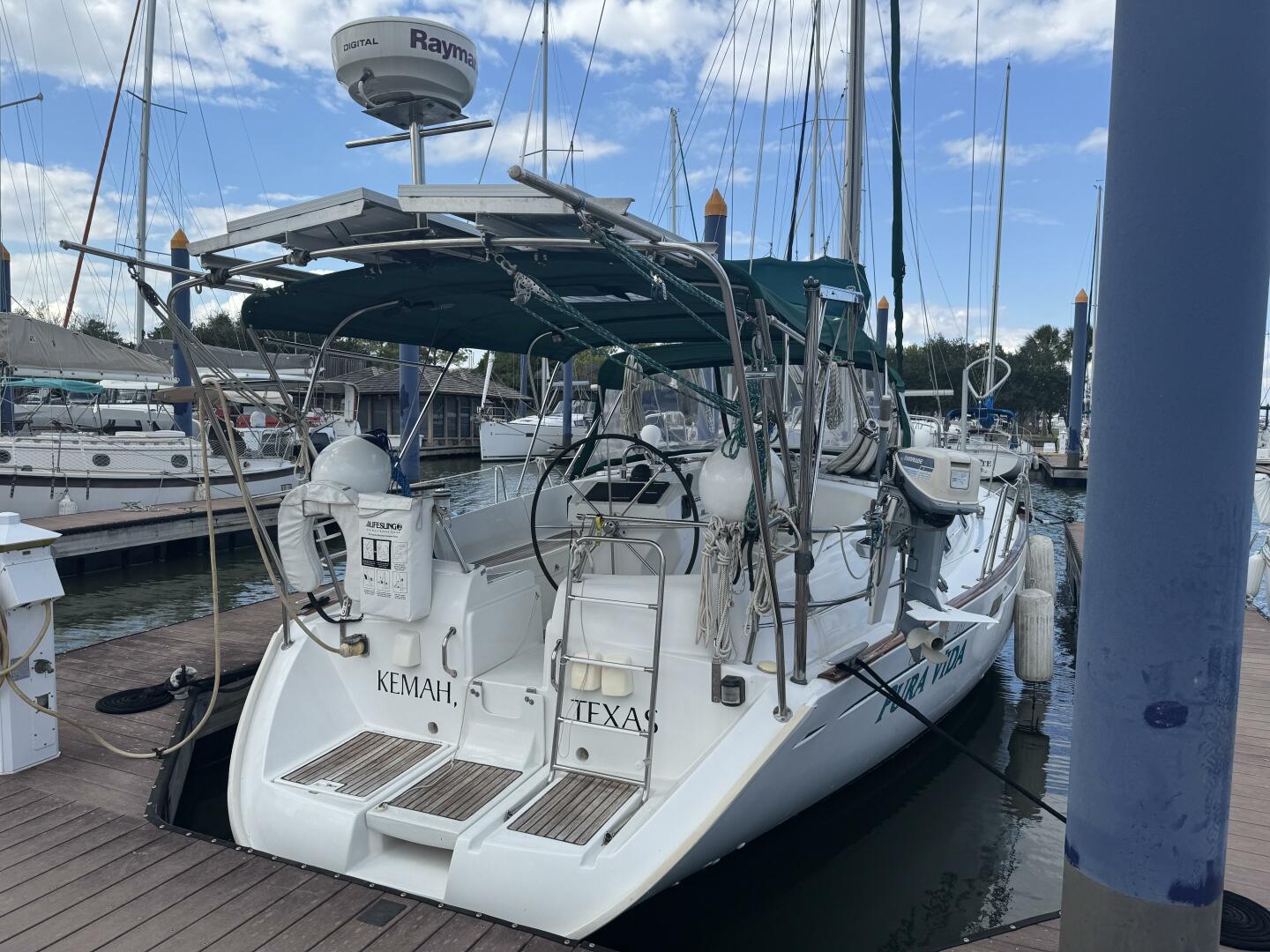 Pura Vida 46ft Beneteau Yacht For Sale Pura Vida 46ft Beneteau Yacht For Sale