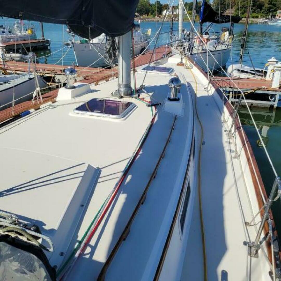 Autumn Lady 39ft Pearson Yacht For Sale Autumn Lady 39ft Pearson Yacht For Sale