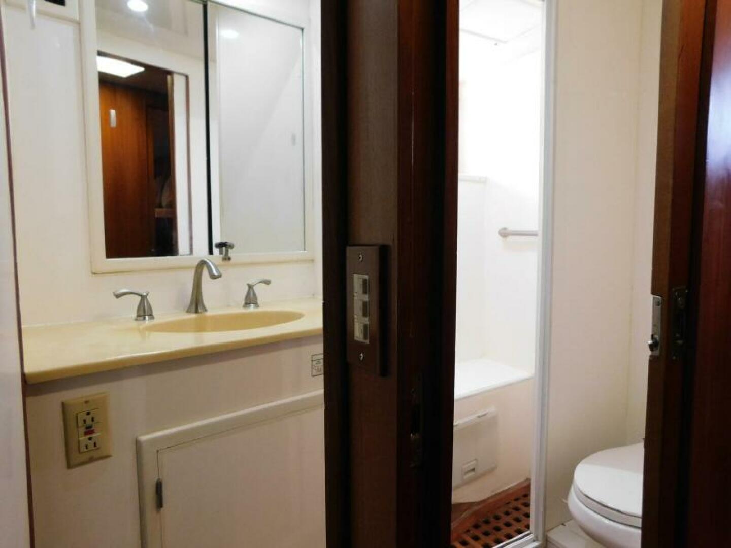 Driftwood 52ft Jefferson Yacht For Sale Driftwood 52ft Jefferson Yacht For Sale