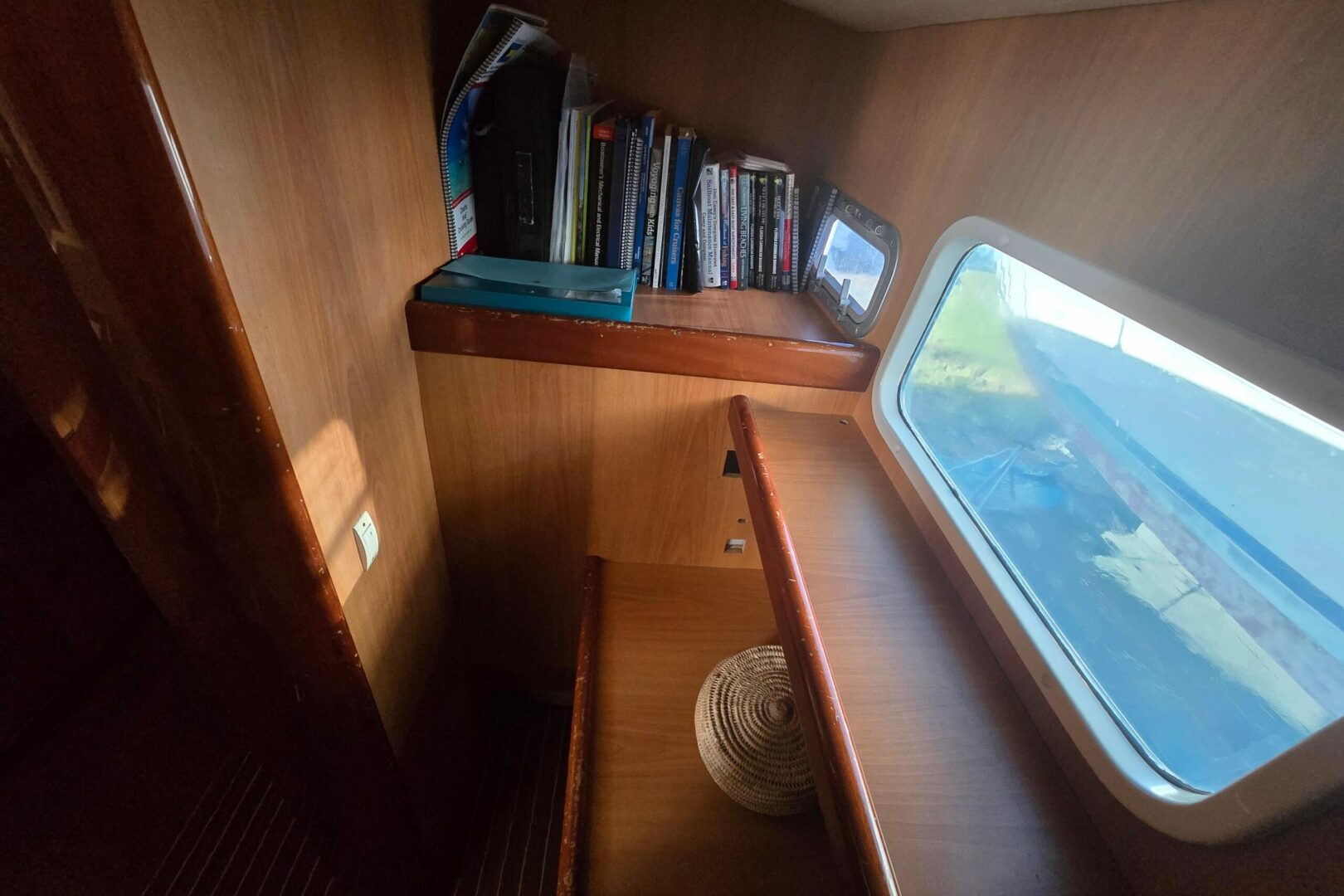 44ft Dolphin Yacht For Sale 44ft Dolphin Yacht For Sale