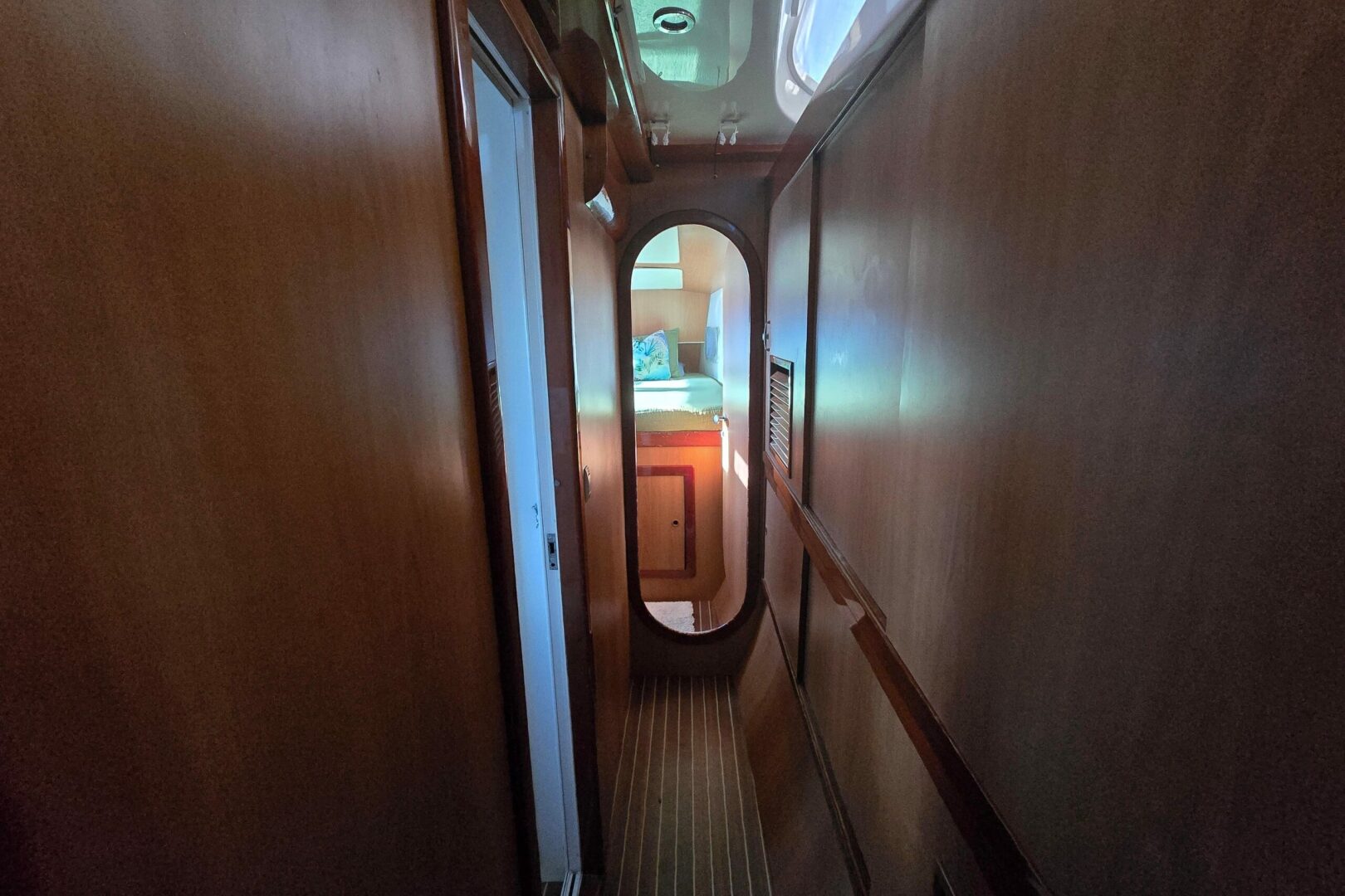 44ft Dolphin Yacht For Sale 44ft Dolphin Yacht For Sale