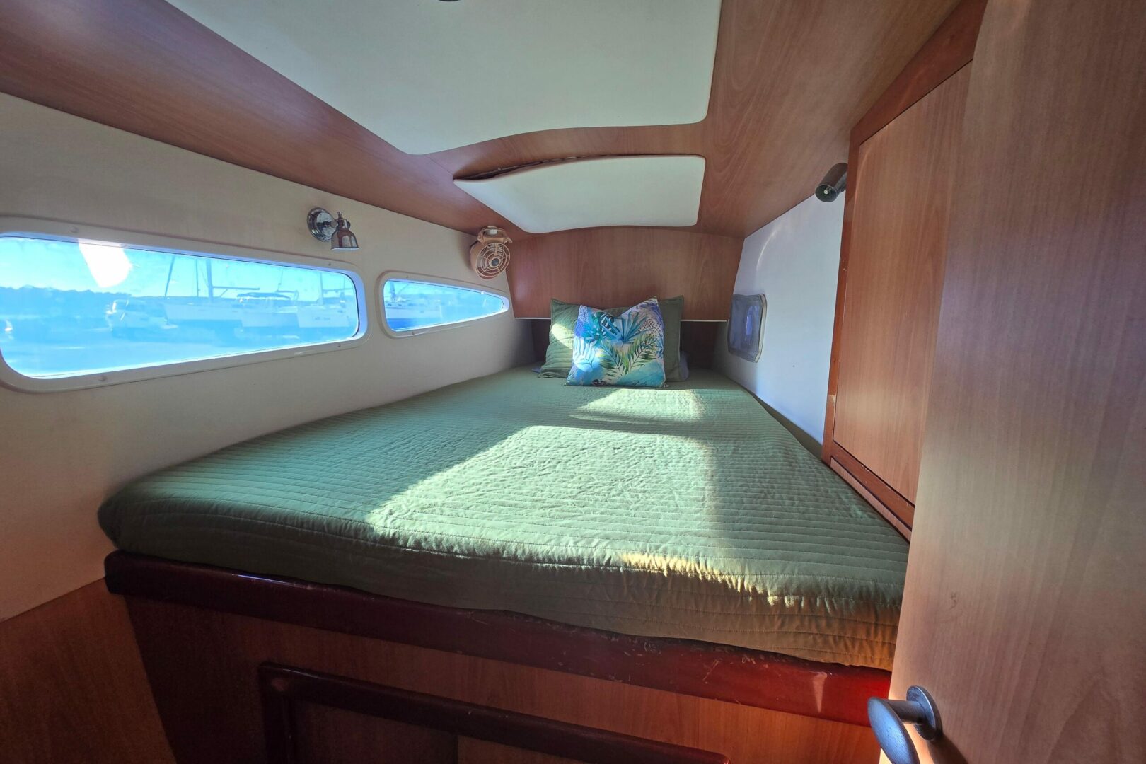 44ft Dolphin Yacht For Sale 44ft Dolphin Yacht For Sale