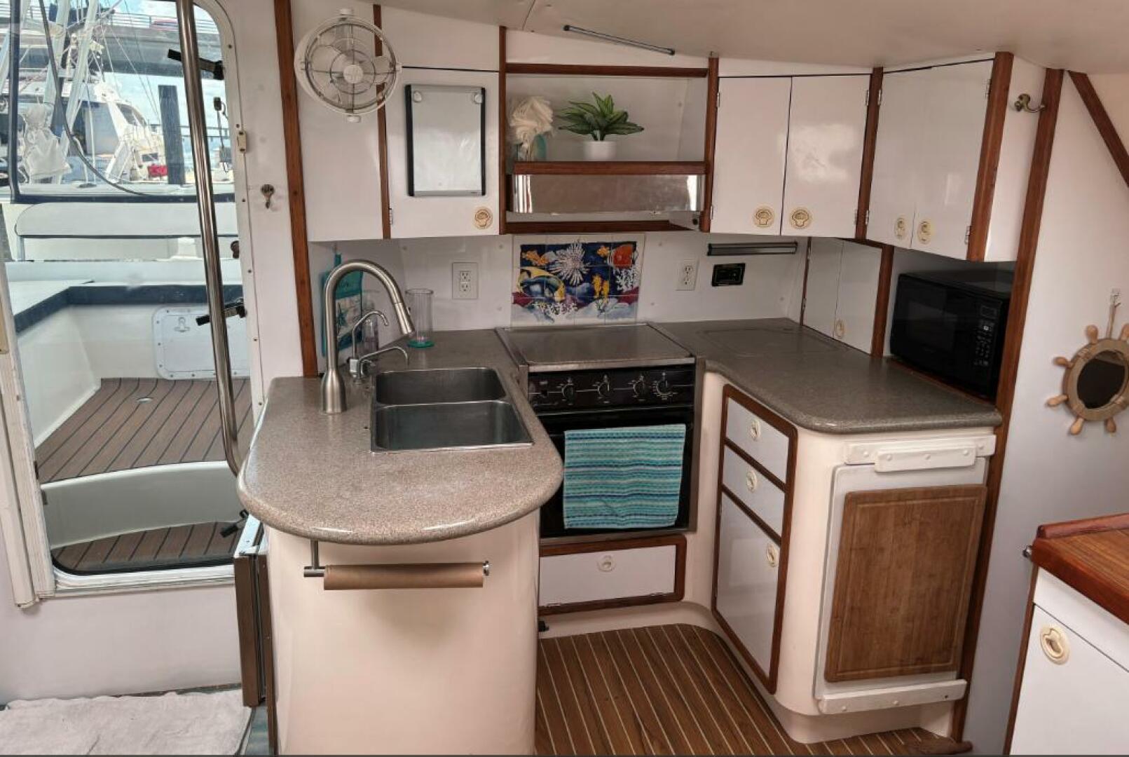 40ft Manta Yacht For Sale 40ft Manta Yacht For Sale