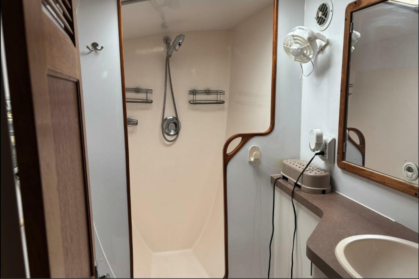 40ft Manta Yacht For Sale 40ft Manta Yacht For Sale