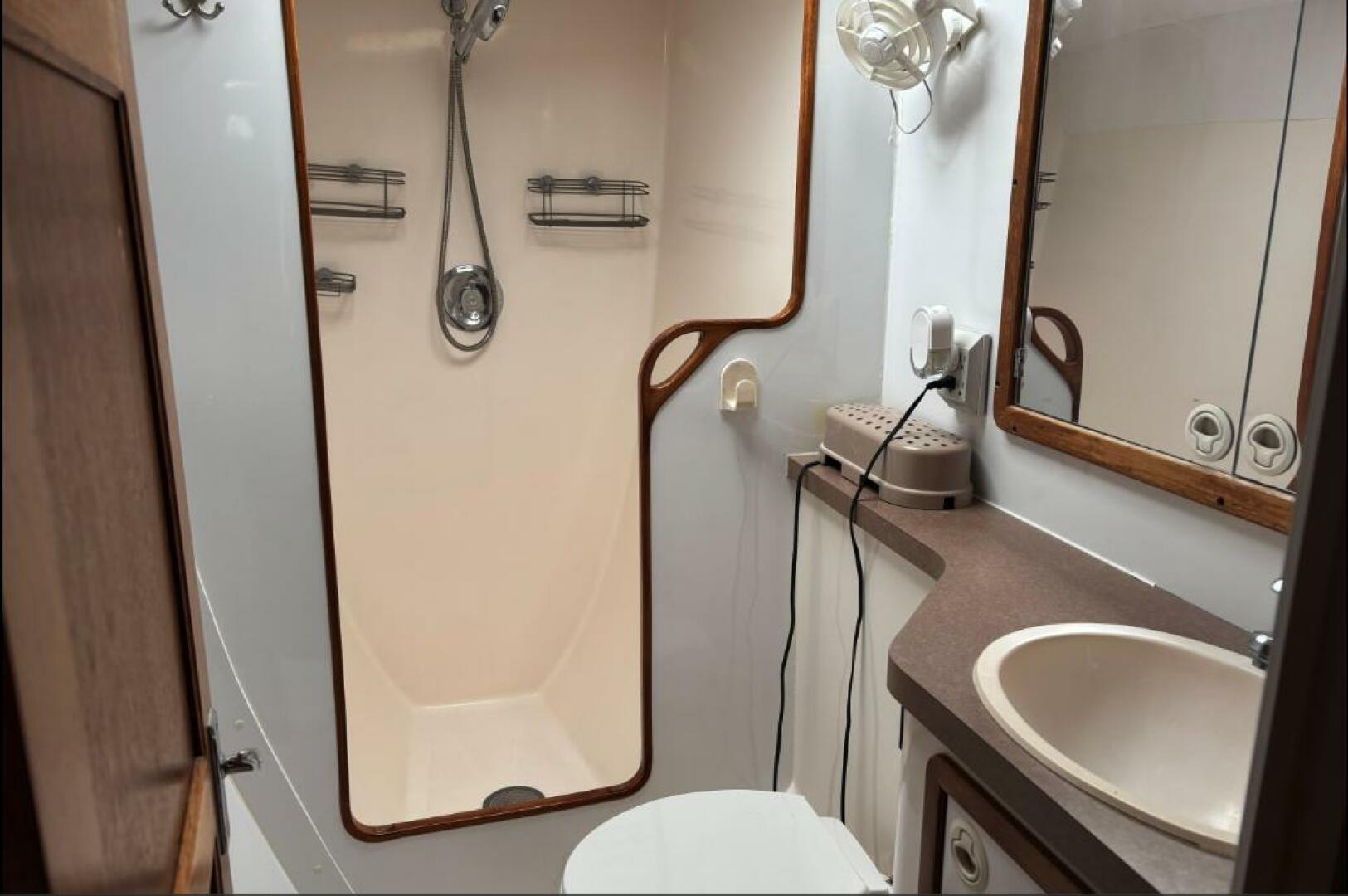 40ft Manta Yacht For Sale 40ft Manta Yacht For Sale