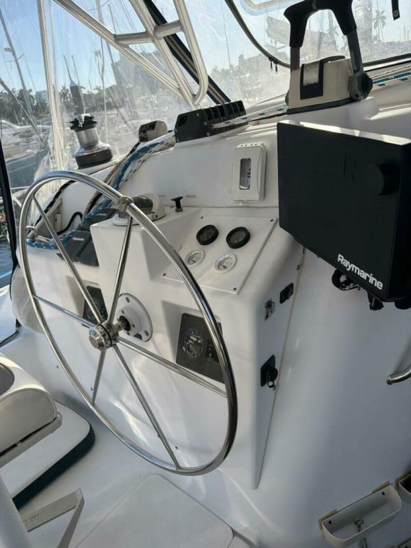 40ft Manta Yacht For Sale 40ft Manta Yacht For Sale