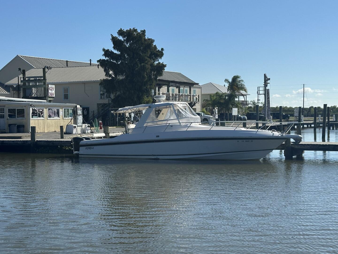 37ft Intrepid Yacht For Sale