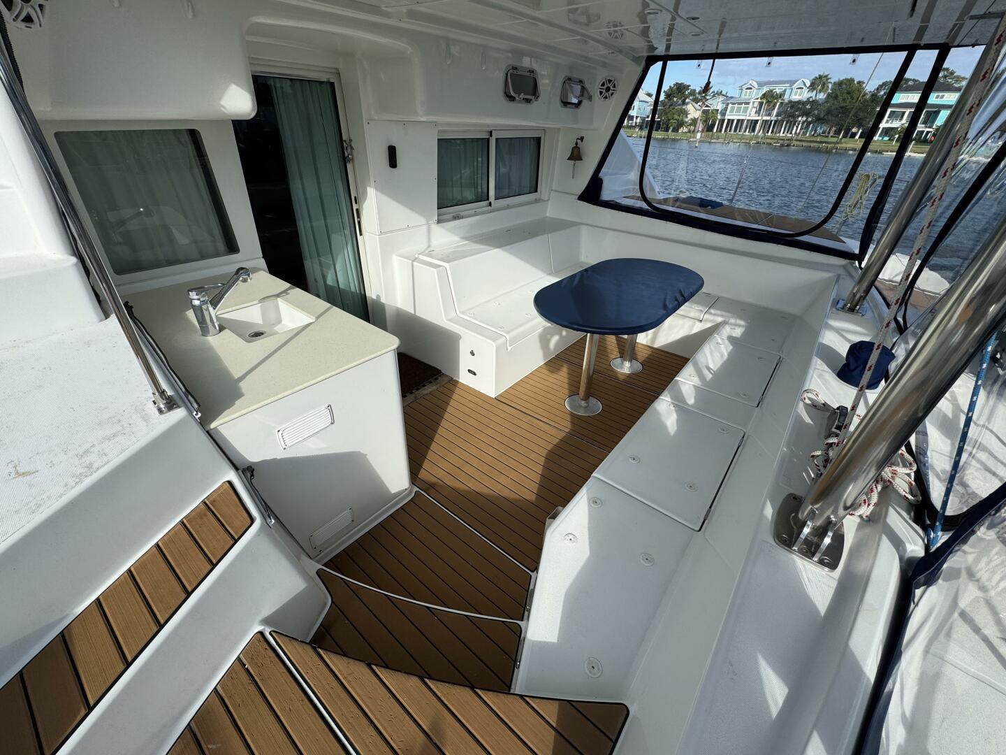 MAKANI 44ft Lagoon Yacht For Sale MAKANI 44ft Lagoon Yacht For Sale