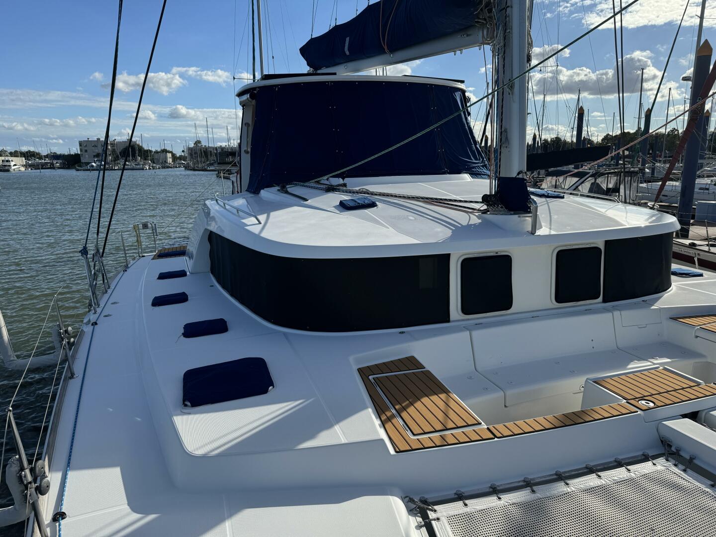 MAKANI 44ft Lagoon Yacht For Sale MAKANI 44ft Lagoon Yacht For Sale