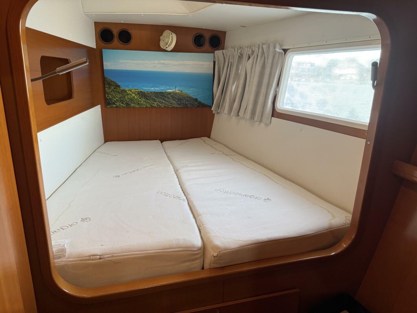 MAKANI 44ft Lagoon Yacht For Sale MAKANI 44ft Lagoon Yacht For Sale