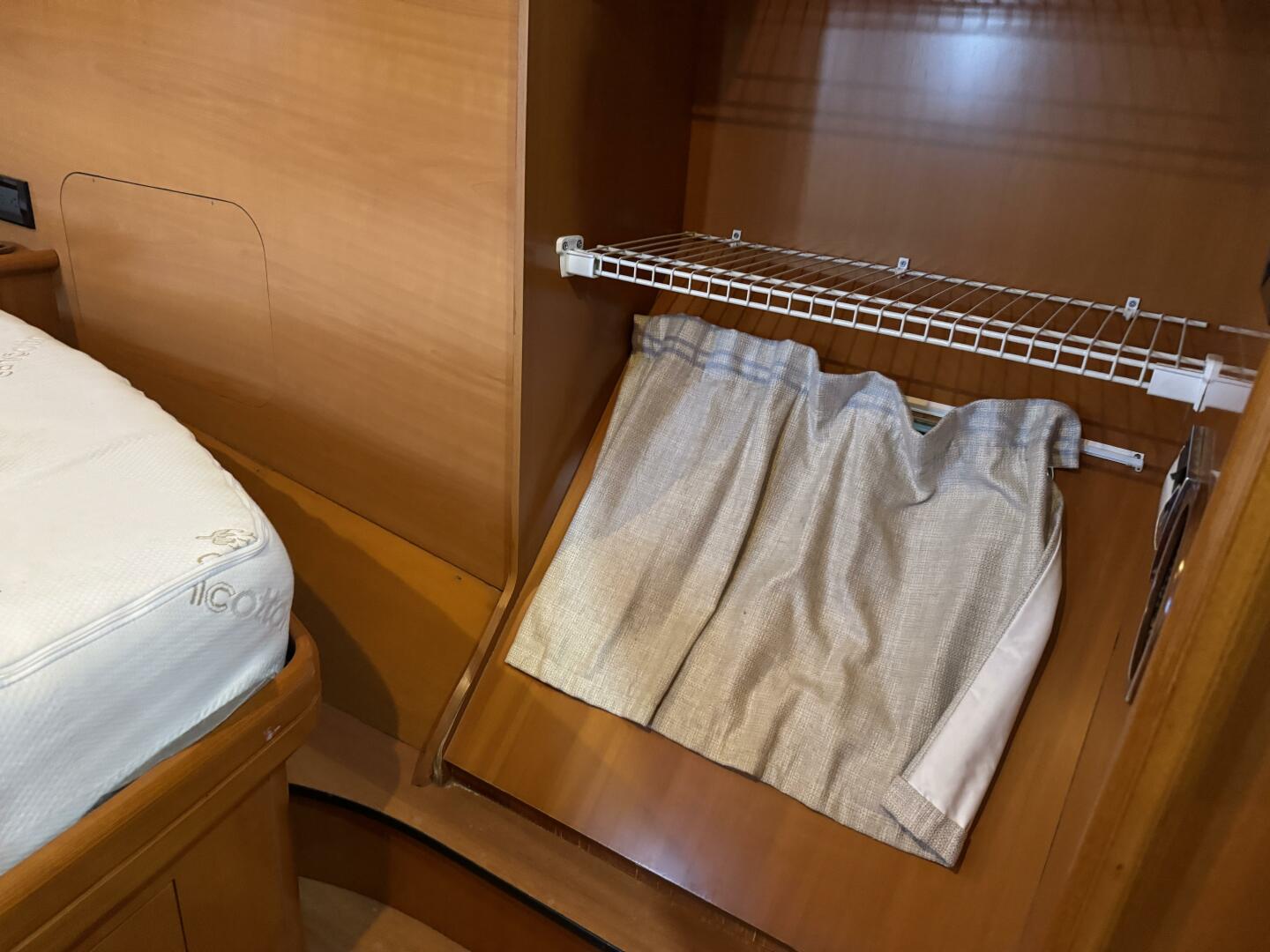 MAKANI 44ft Lagoon Yacht For Sale MAKANI 44ft Lagoon Yacht For Sale