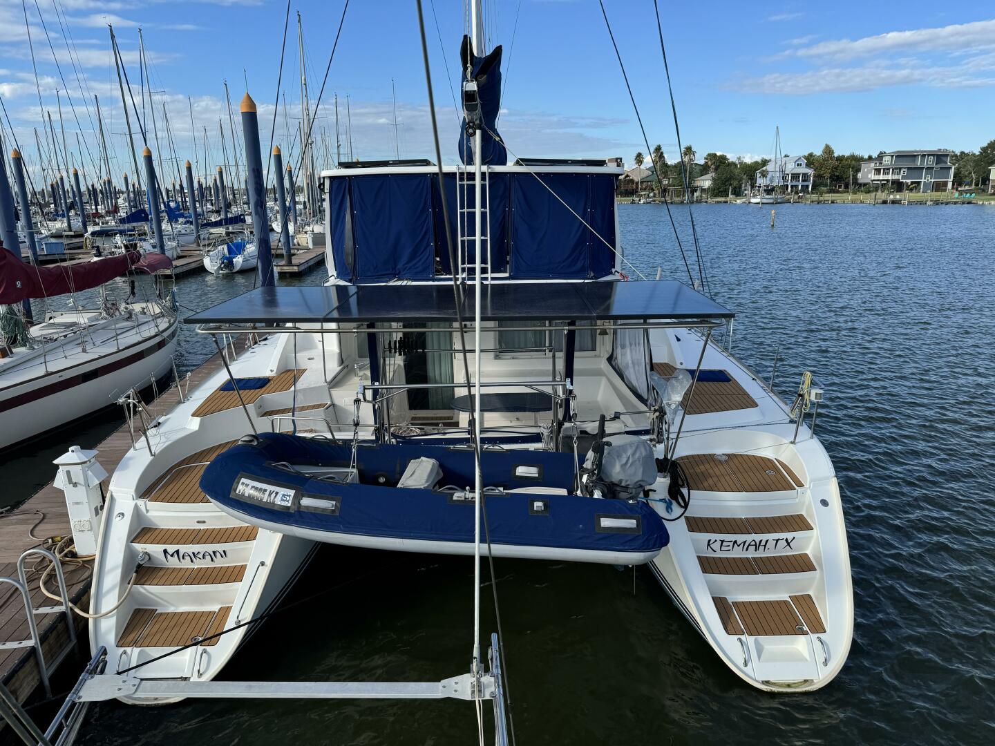 MAKANI 44ft Lagoon Yacht For Sale MAKANI 44ft Lagoon Yacht For Sale