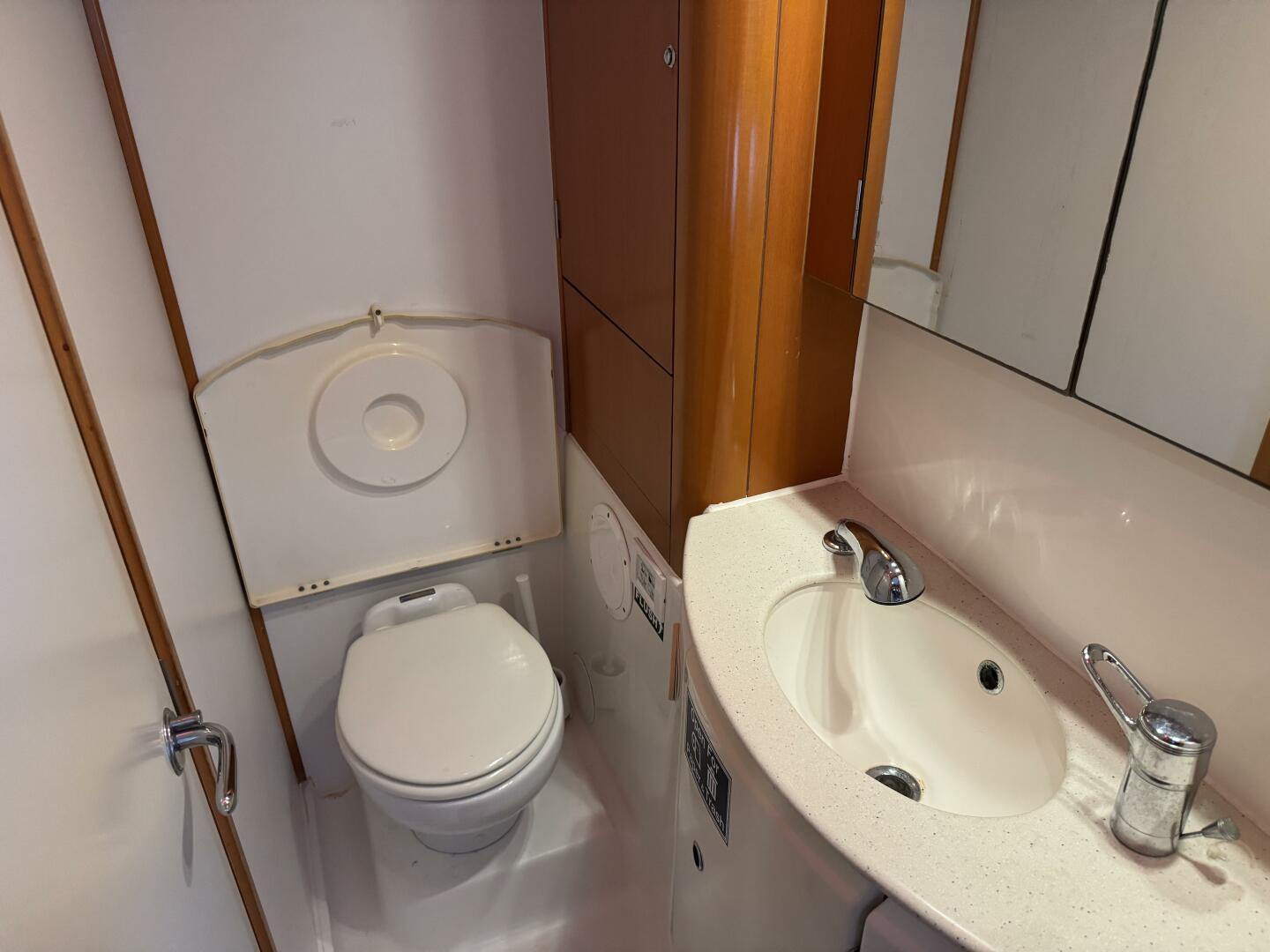 MAKANI 44ft Lagoon Yacht For Sale MAKANI 44ft Lagoon Yacht For Sale